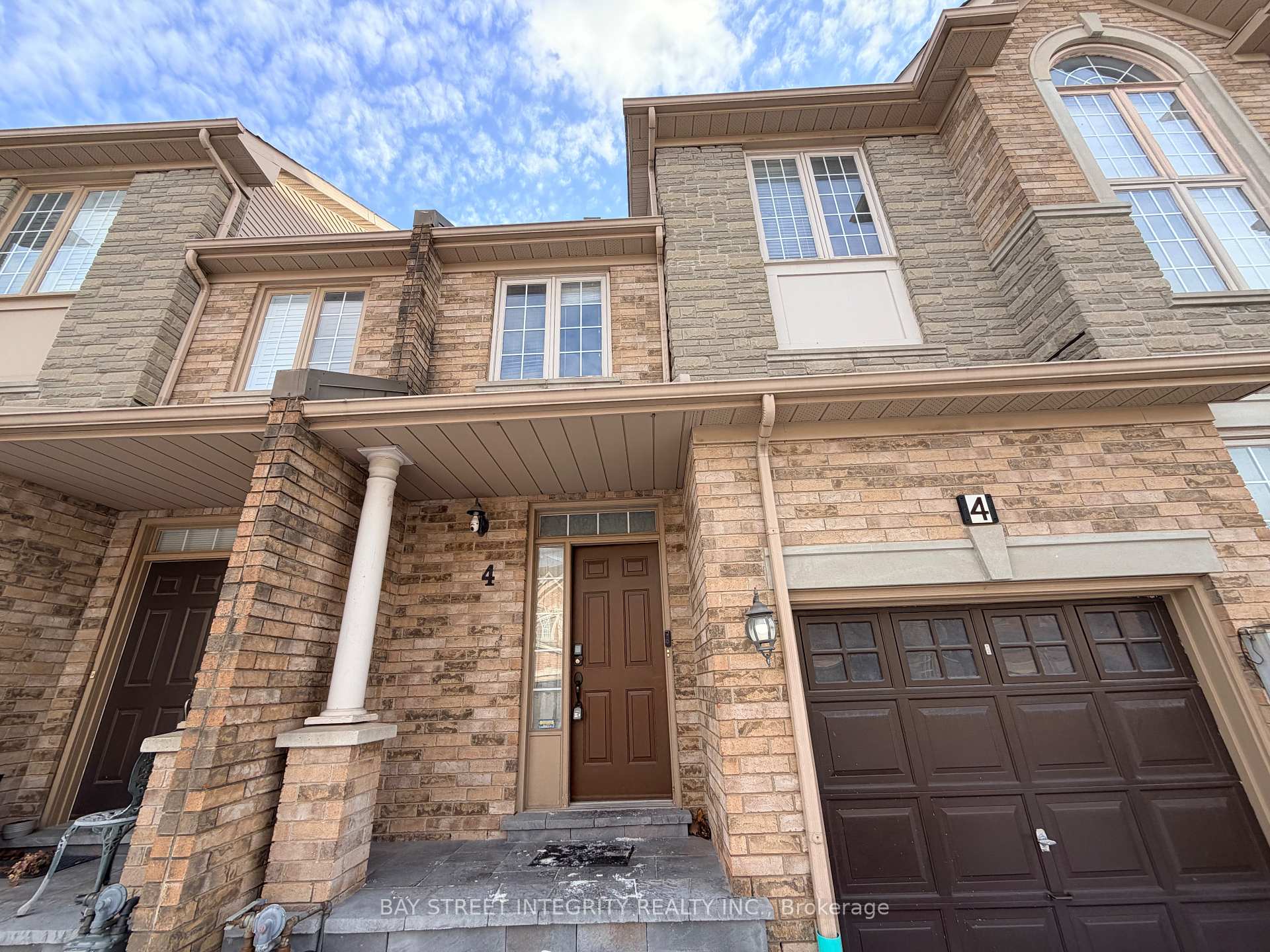 Photo 1 of Unit 4, 15 Pottery Place, Vaughan, East Woodbridge — HOMEH