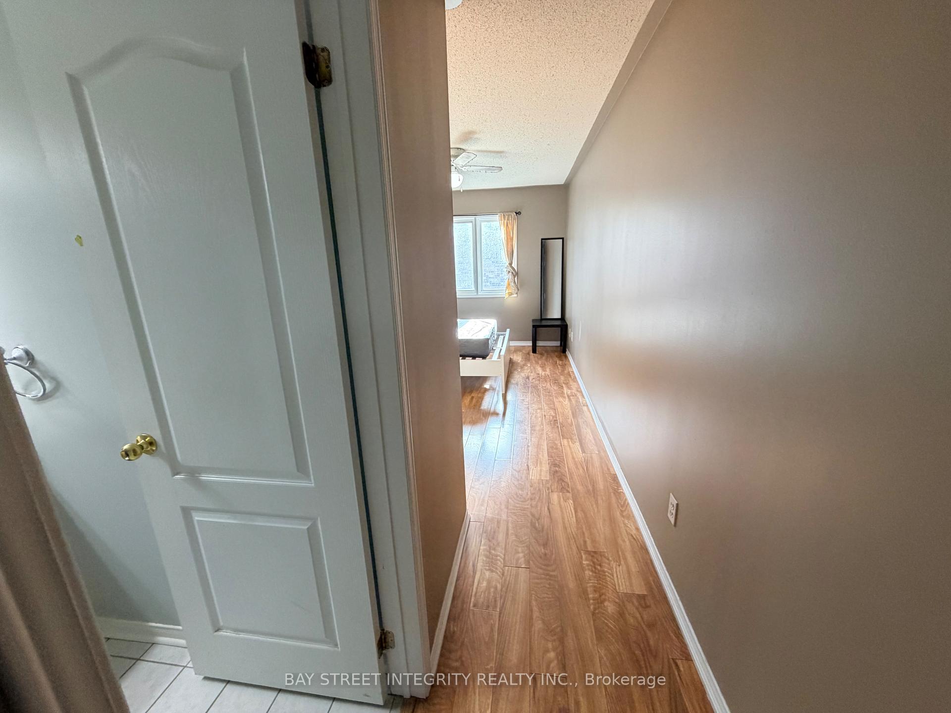 Photo 8 of Unit 4, 15 Pottery Place, Vaughan, East Woodbridge — HOMEH