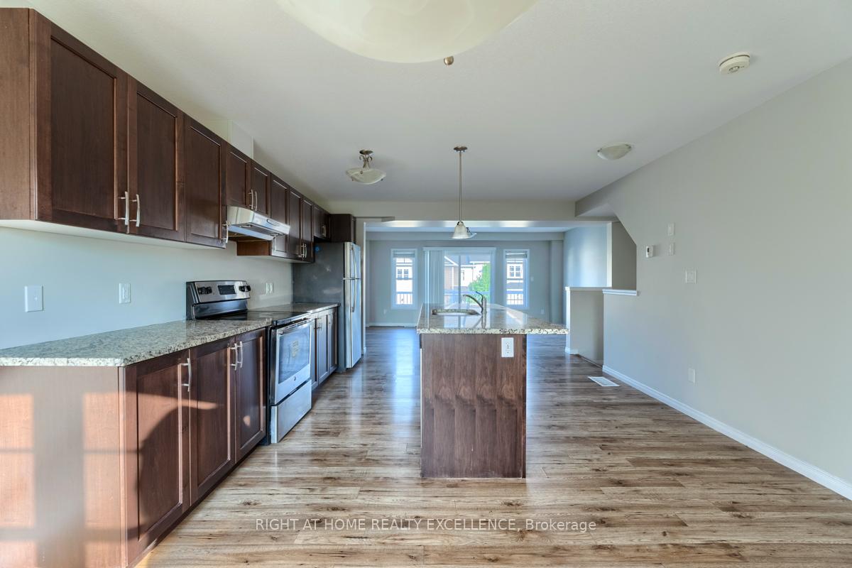 Photo 17 of 1971 Ottawa Street S, Kitchener — HOMEH