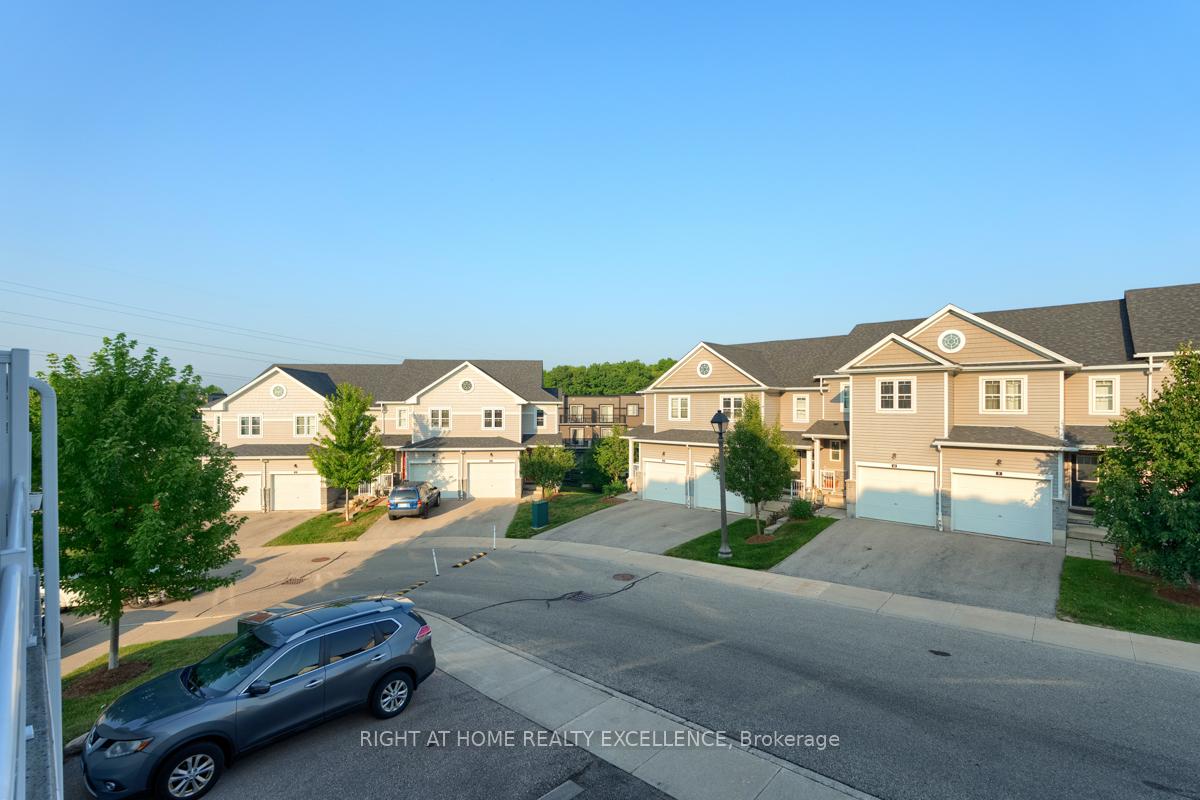 Photo 45 of 1971 Ottawa Street S, Kitchener — HOMEH