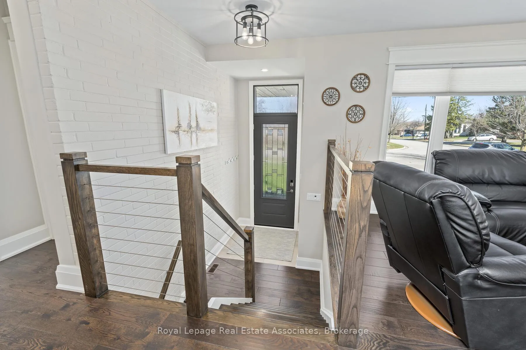 Photo 6 of 24 Stevens Crescent, Halton Hills, Georgetown — HOMEH