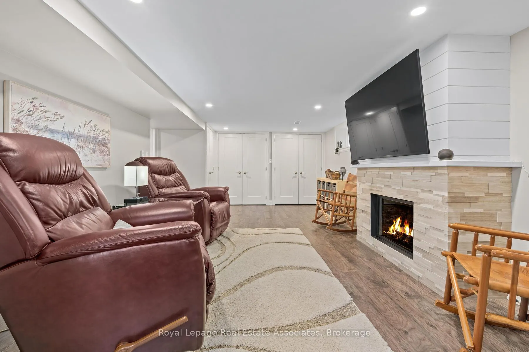 Photo 24 of 24 Stevens Crescent, Halton Hills, Georgetown — HOMEH