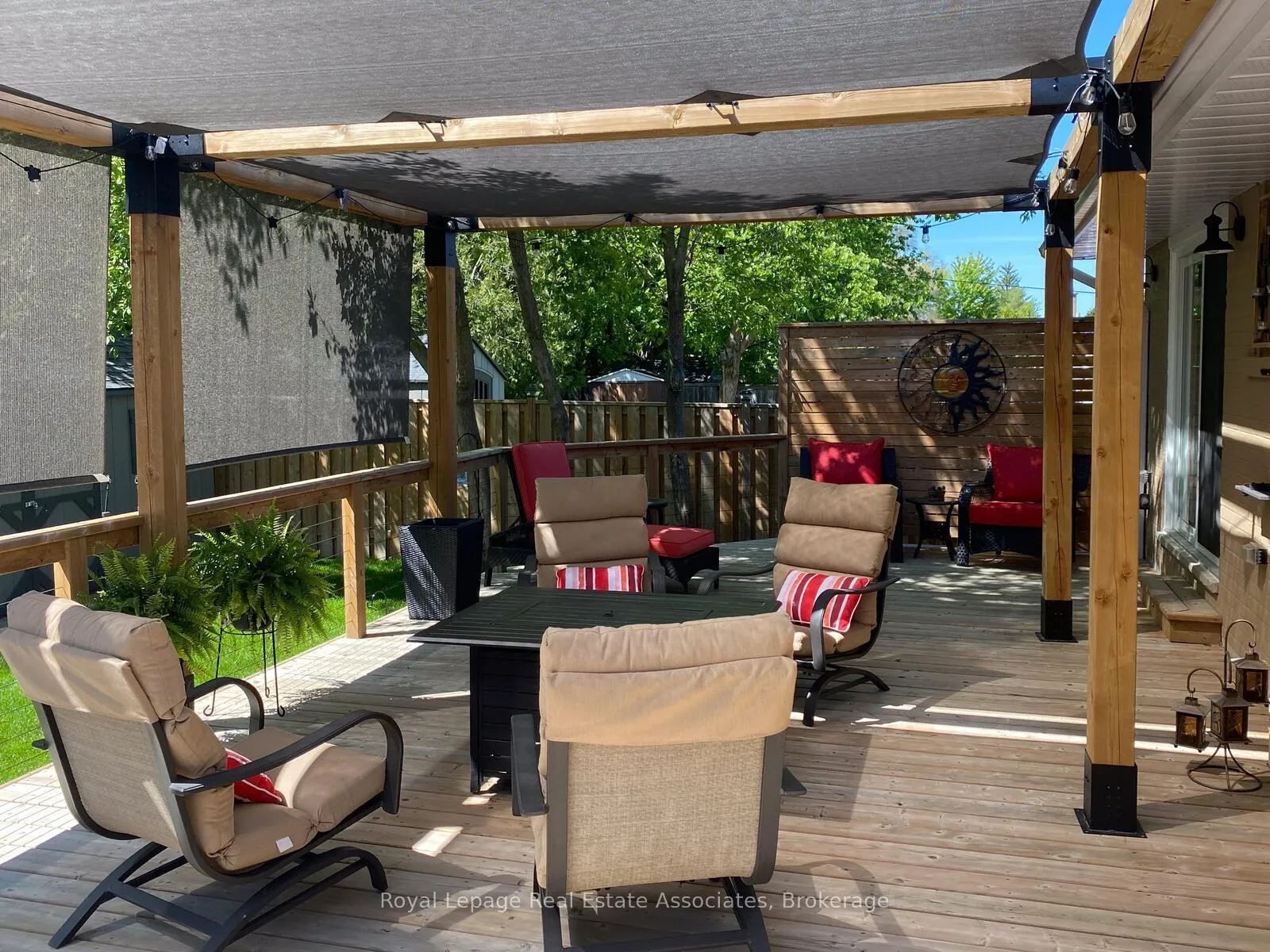 Photo 33 of 24 Stevens Crescent, Halton Hills, Georgetown — HOMEH