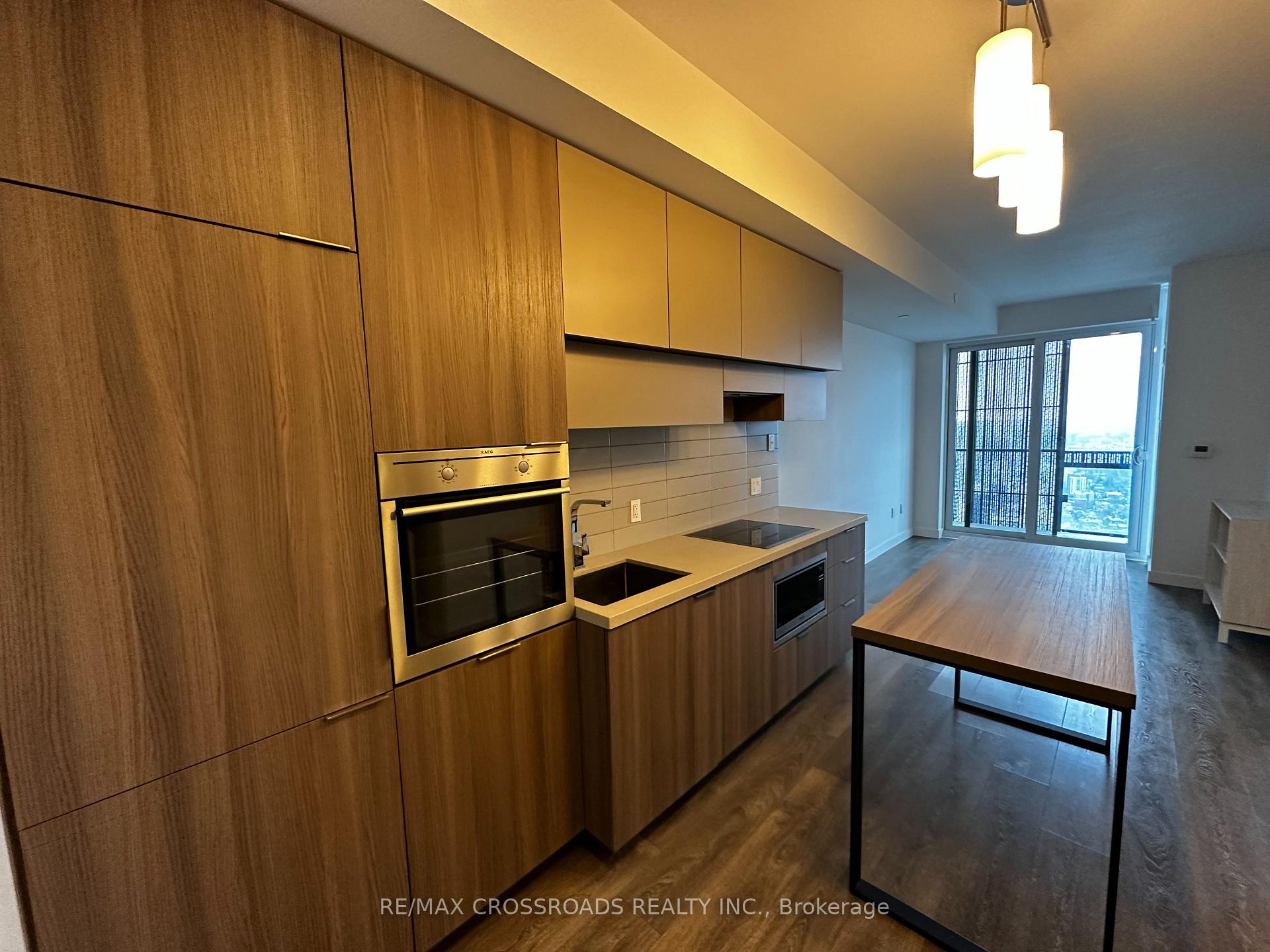 Photo 6 of Unit 4310, 8 Eglinton Avenue E, Toronto, Mount Pleasant West — HOMEH