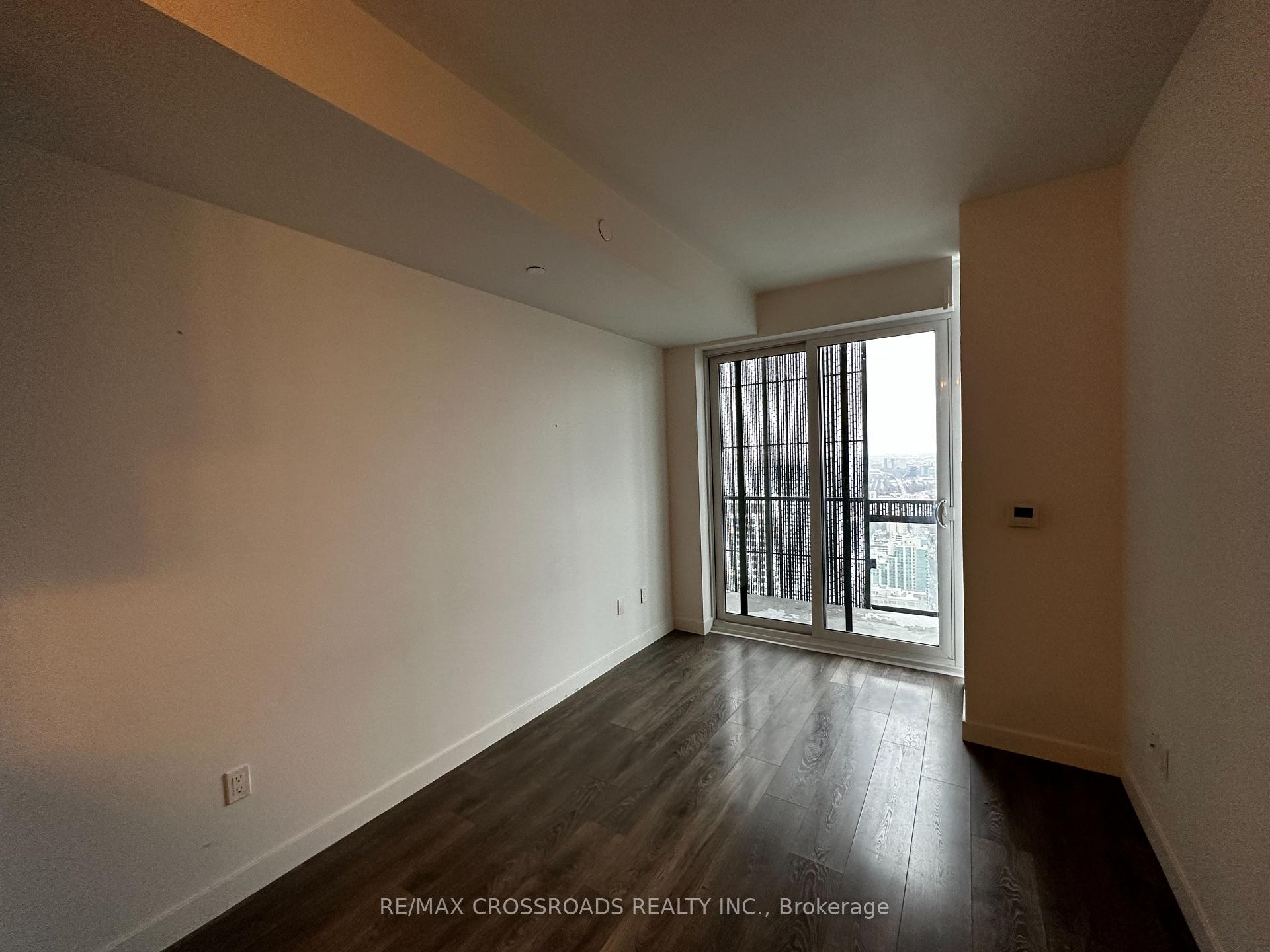 Photo 7 of Unit 4310, 8 Eglinton Avenue E, Toronto, Mount Pleasant West — HOMEH