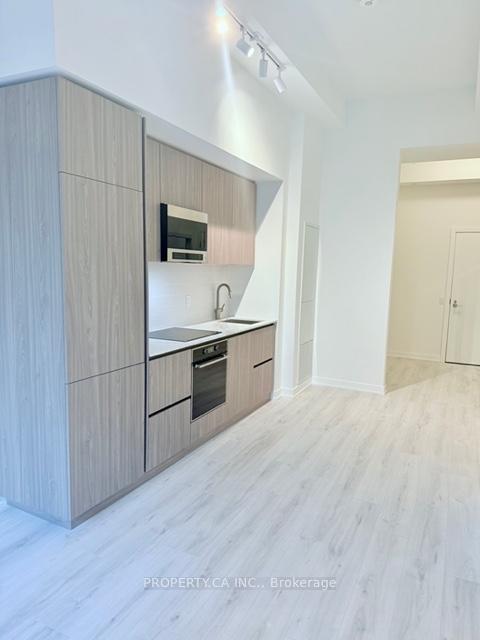 Photo 5 of Unit 803S, 110 Broadway Avenue, Toronto, Mount Pleasant West — HOMEH