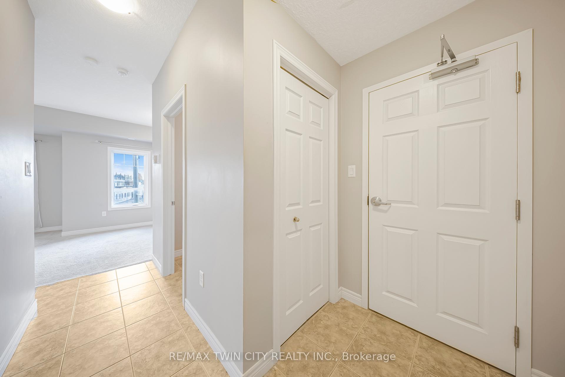 Photo 4 of Unit C, 1108 Fairway Road, Kitchener — HOMEH