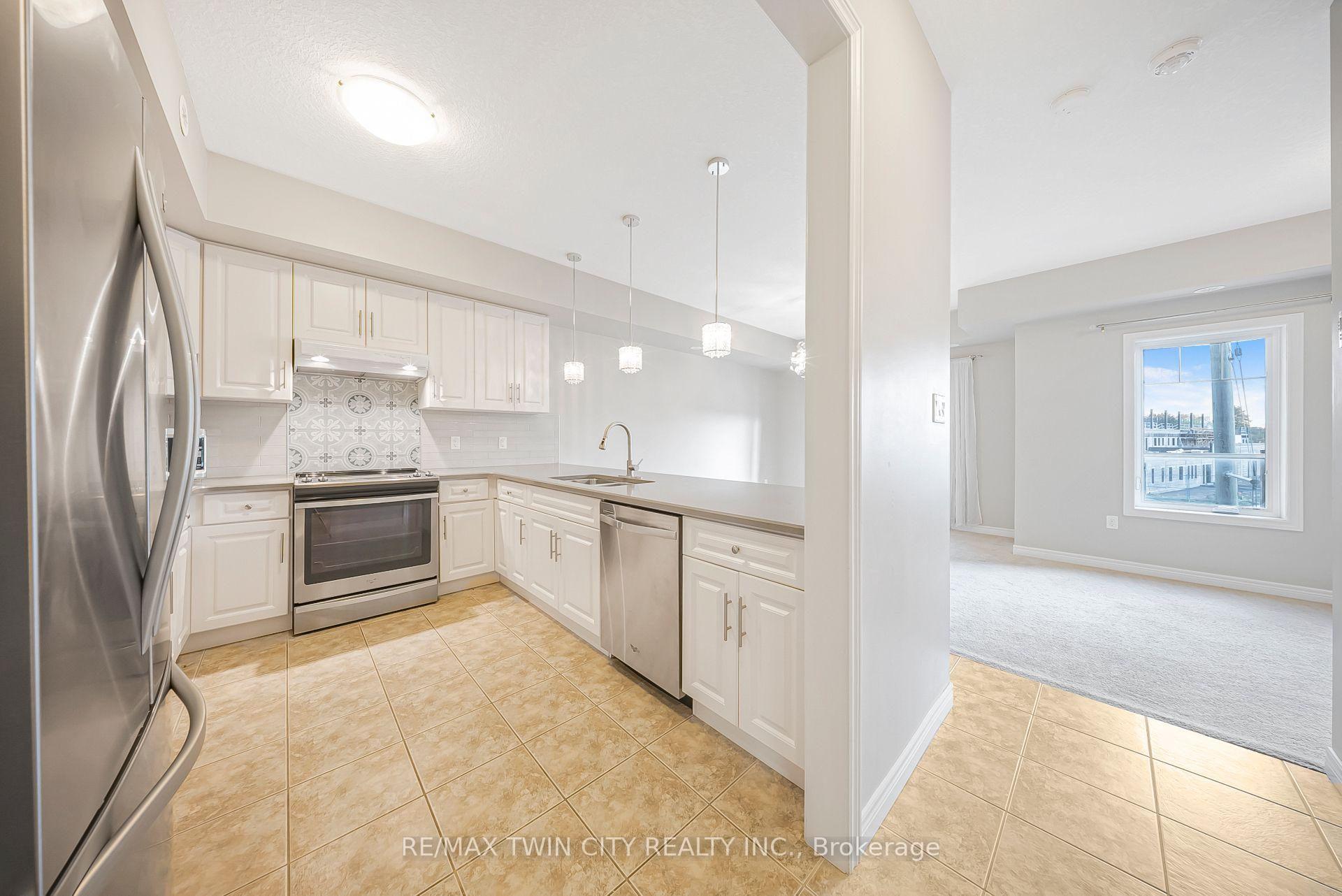 Photo 5 of Unit C, 1108 Fairway Road, Kitchener — HOMEH