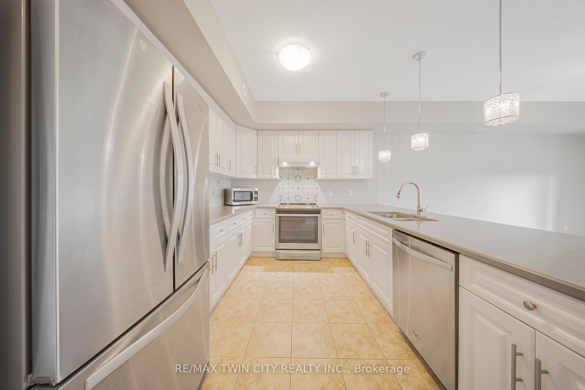 Photo 6 of Unit C, 1108 Fairway Road, Kitchener — HOMEH