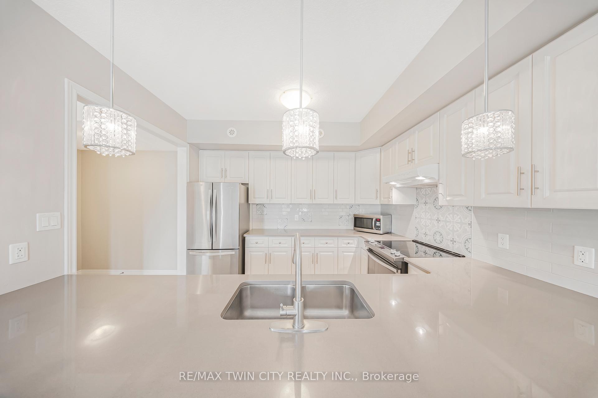 Photo 9 of Unit C, 1108 Fairway Road, Kitchener — HOMEH