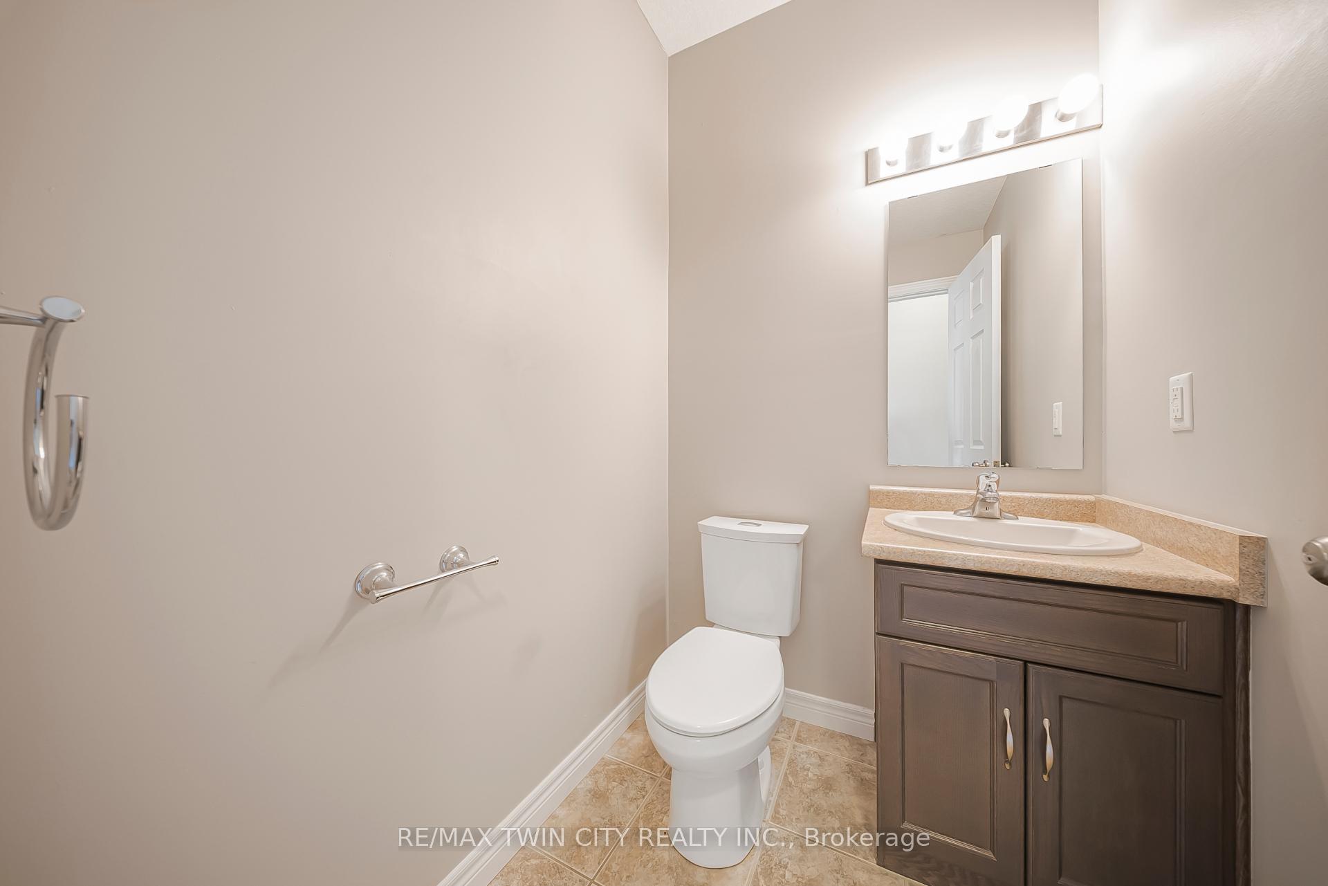 Photo 14 of Unit C, 1108 Fairway Road, Kitchener — HOMEH