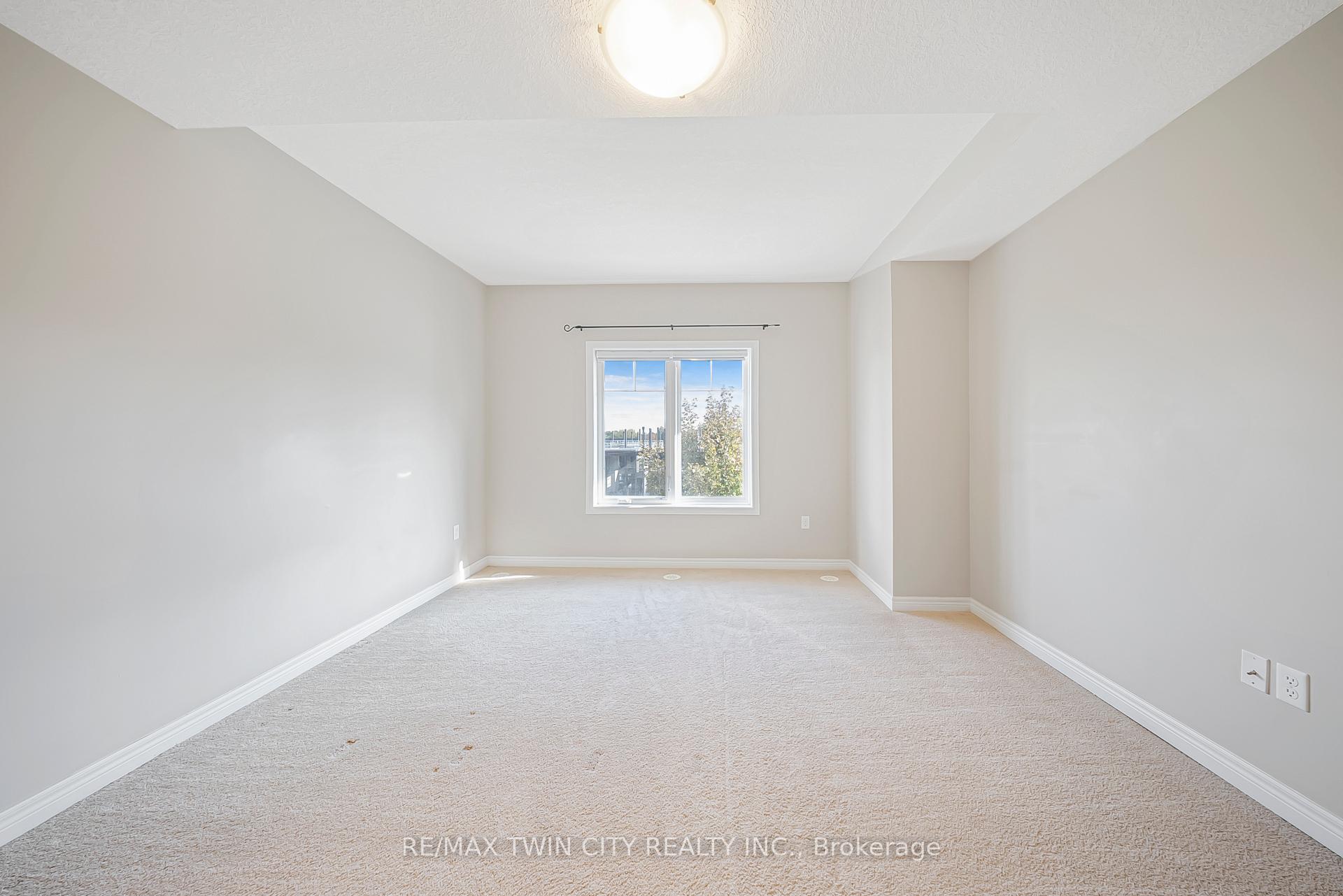 Photo 20 of Unit C, 1108 Fairway Road, Kitchener — HOMEH