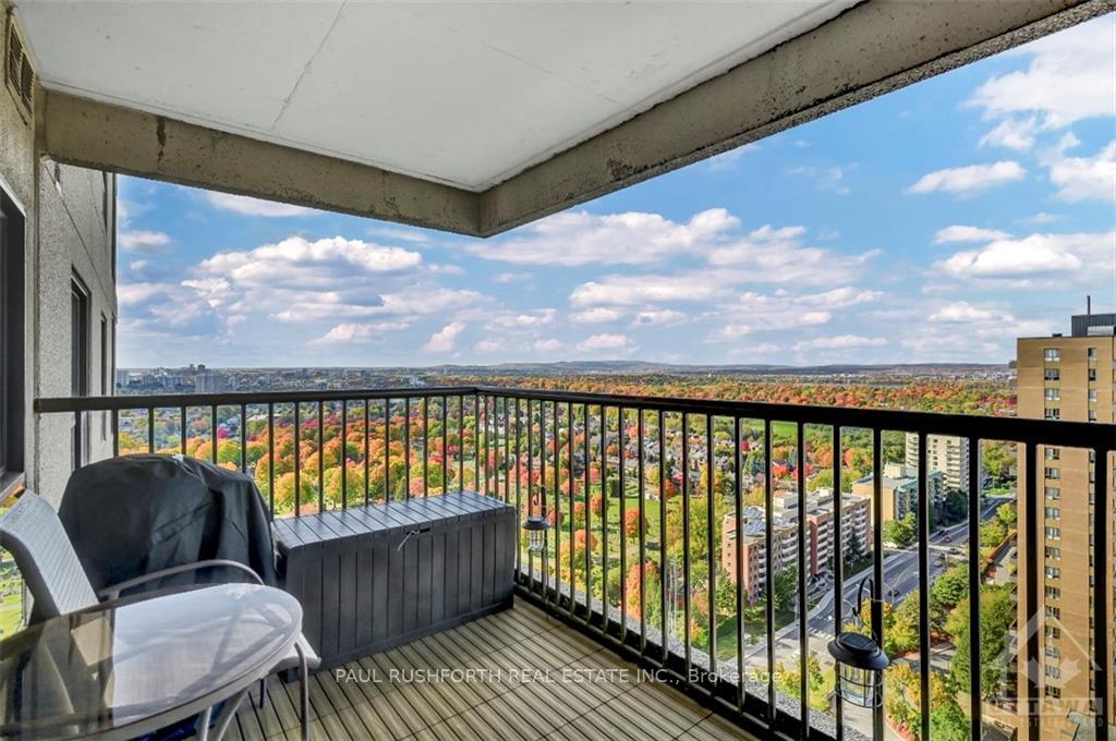 Photo 3 of Unit 2503, 545 St Laurent Boulevard, Ottawa, Viscount Alexander Park — HOMEH