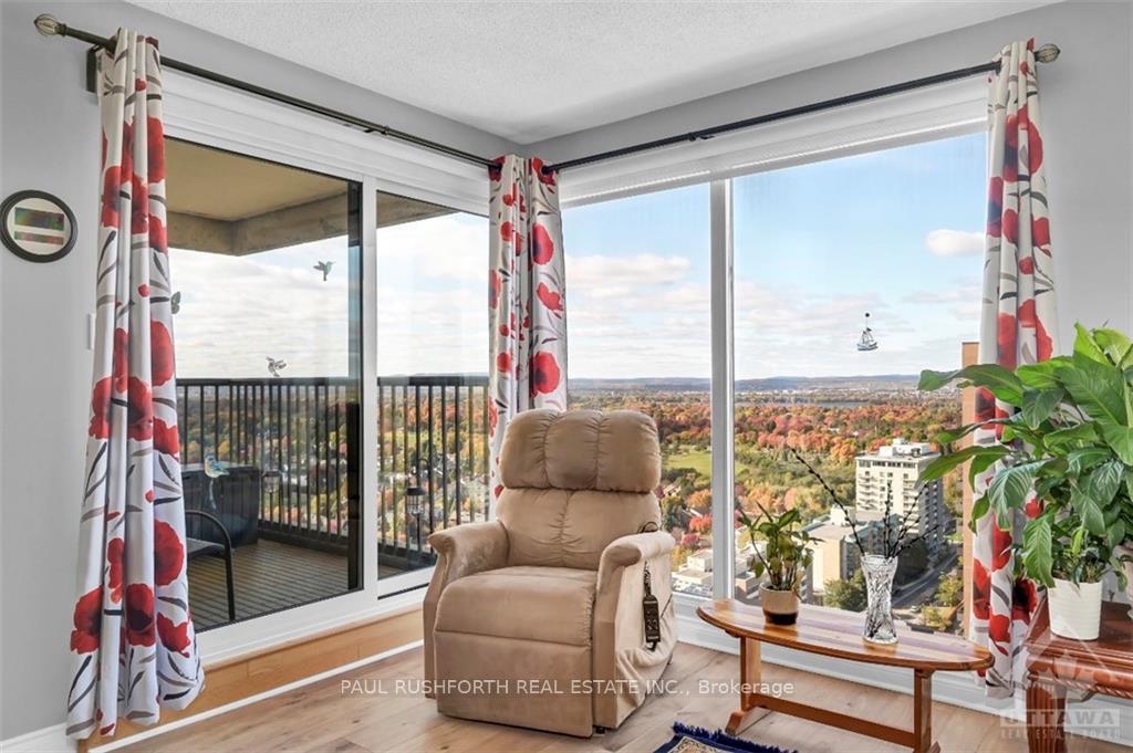 Photo 7 of Unit 2503, 545 St Laurent Boulevard, Ottawa, Viscount Alexander Park — HOMEH