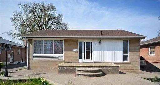 Front of Unit Bsmt, 115 Mcmurchy Avenue S