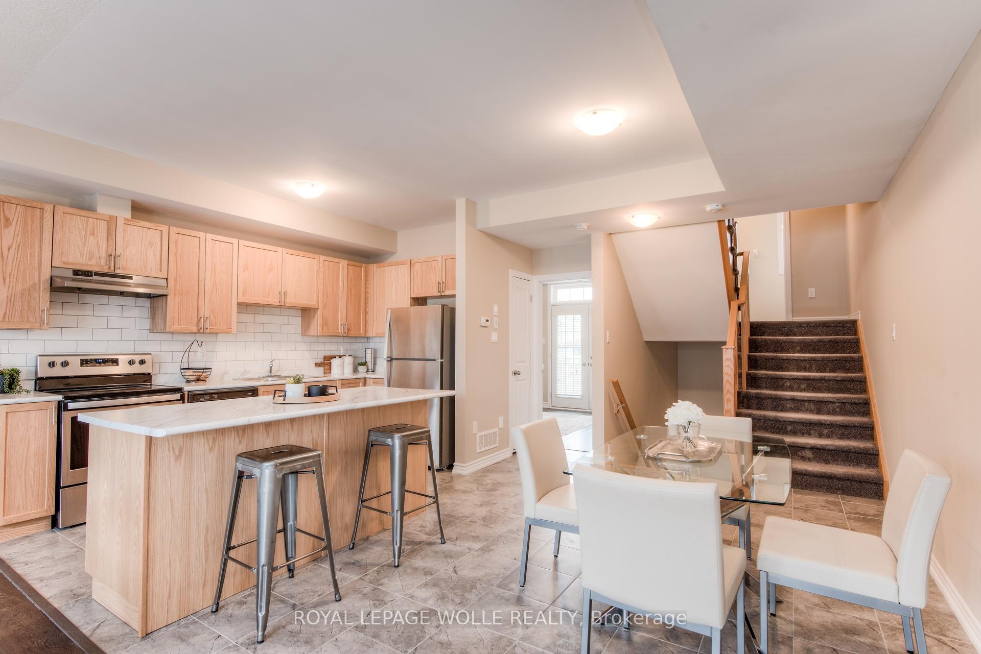 Photo 3 of Unit B, 387 Westwood Drive, Kitchener — HOMEH