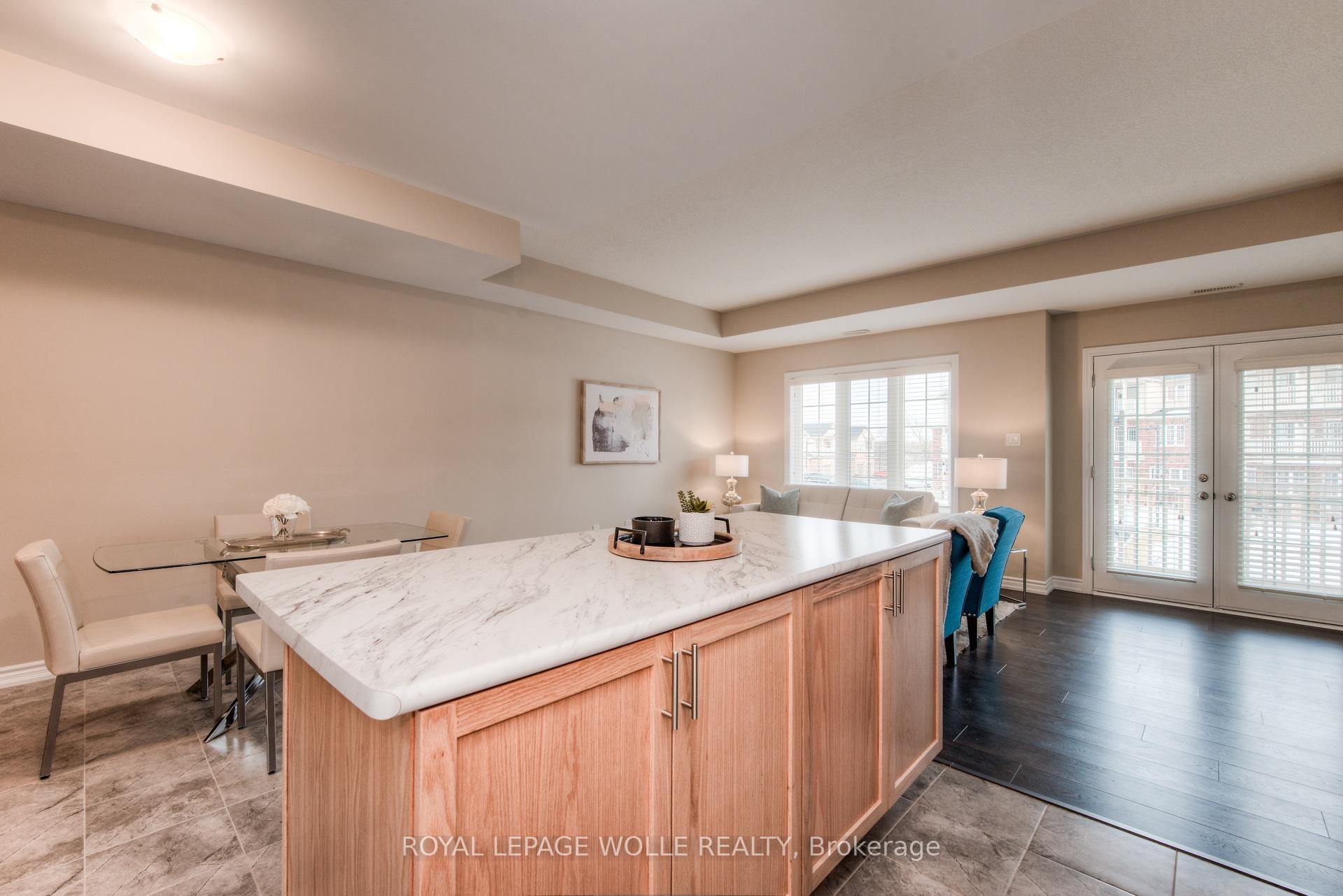 Photo 6 of Unit B, 387 Westwood Drive, Kitchener — HOMEH