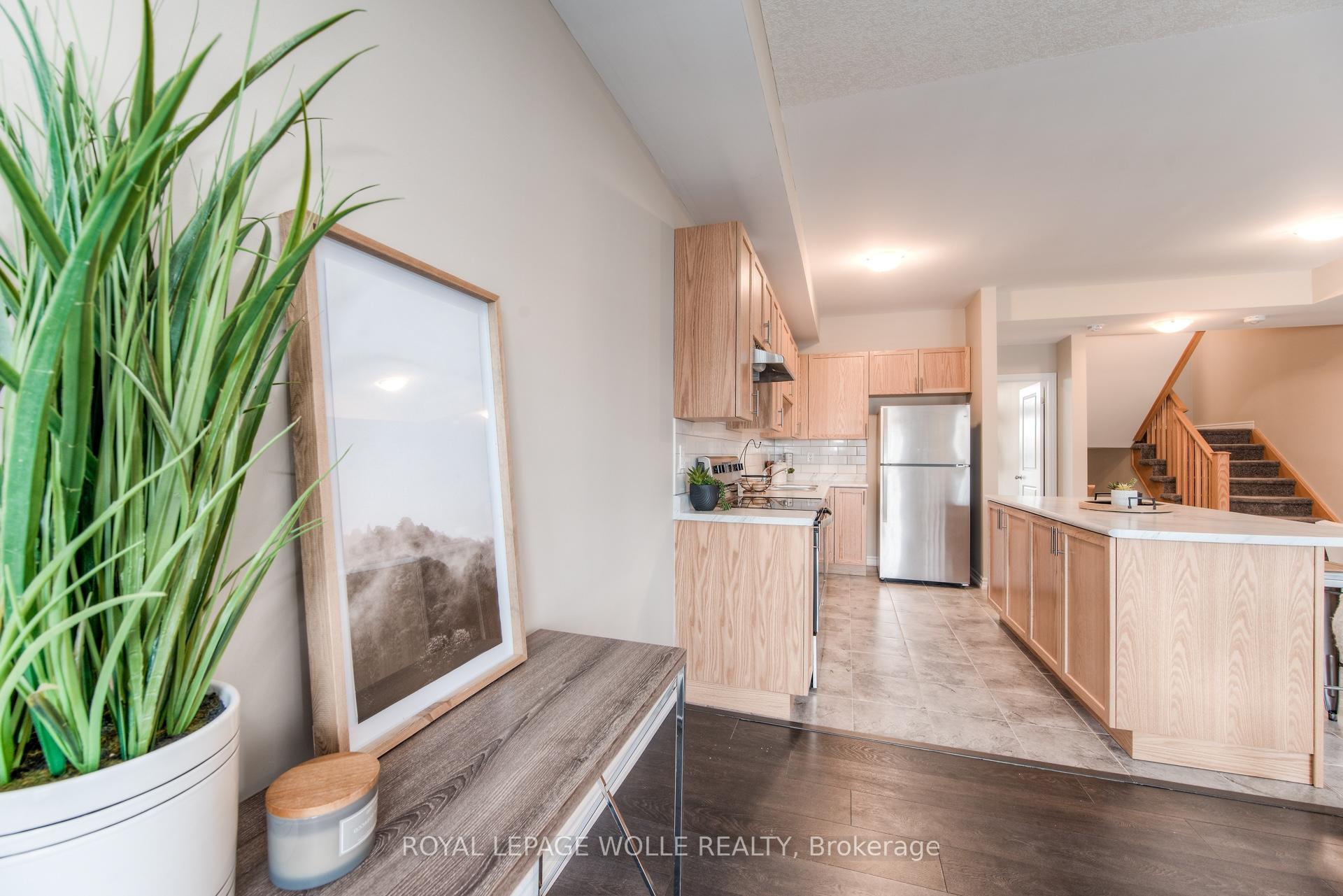 Photo 8 of Unit B, 387 Westwood Drive, Kitchener — HOMEH