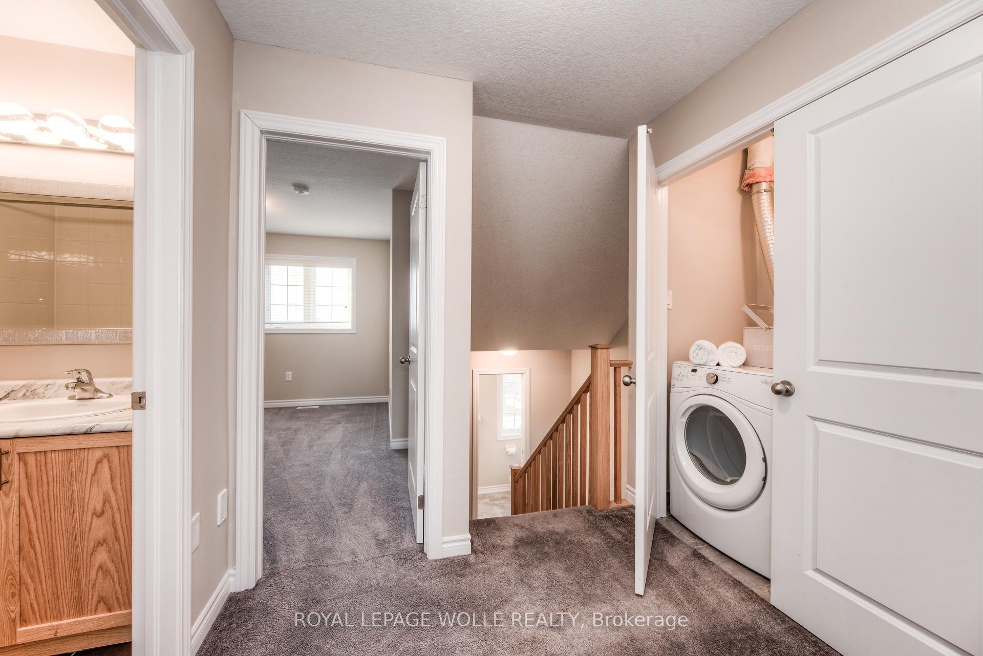 Photo 13 of Unit B, 387 Westwood Drive, Kitchener — HOMEH