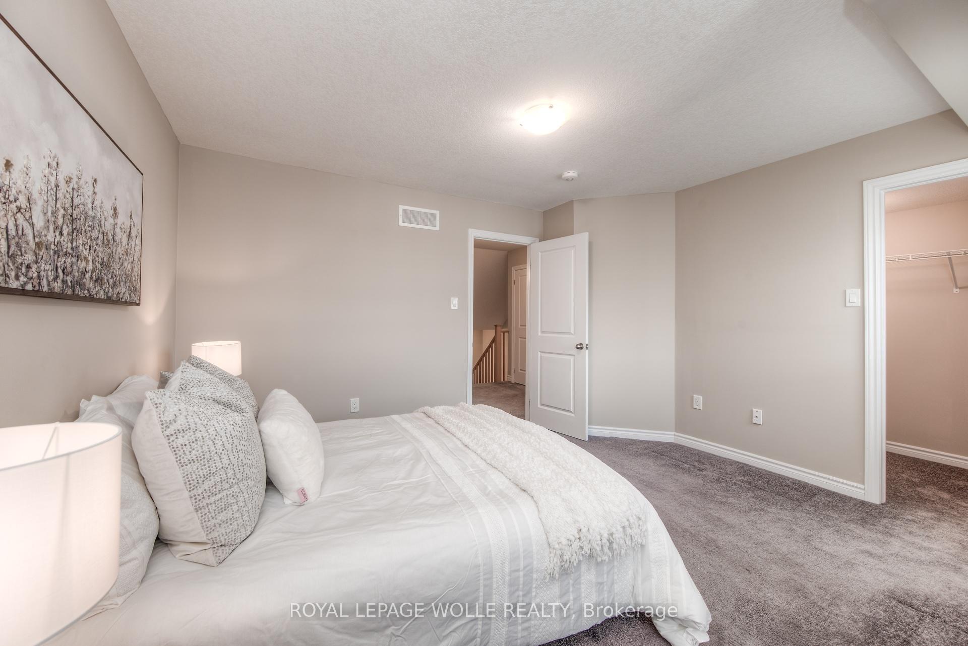 Photo 15 of Unit B, 387 Westwood Drive, Kitchener — HOMEH