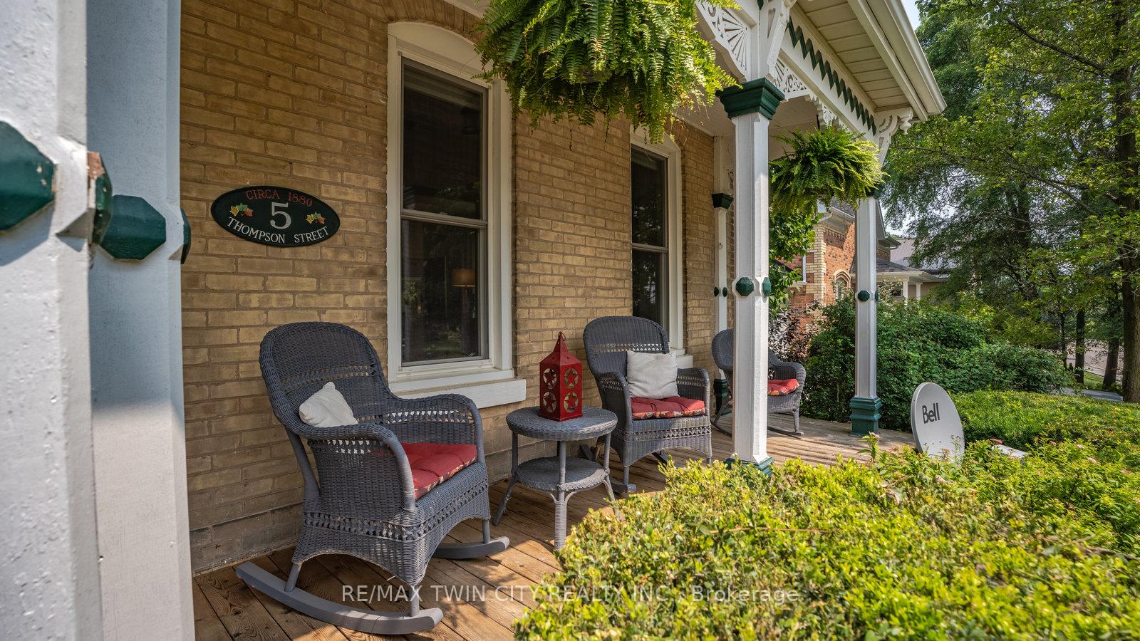 Photo 3 of 5 Thompson Street, Brant, South Dumfries — HOMEH