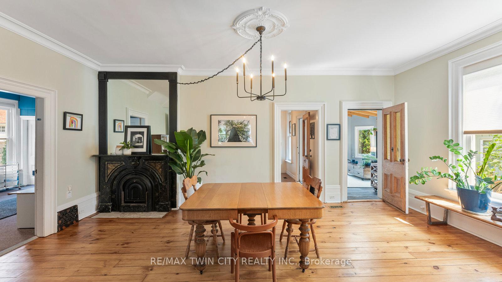 Photo 6 of 5 Thompson Street, Brant, South Dumfries — HOMEH