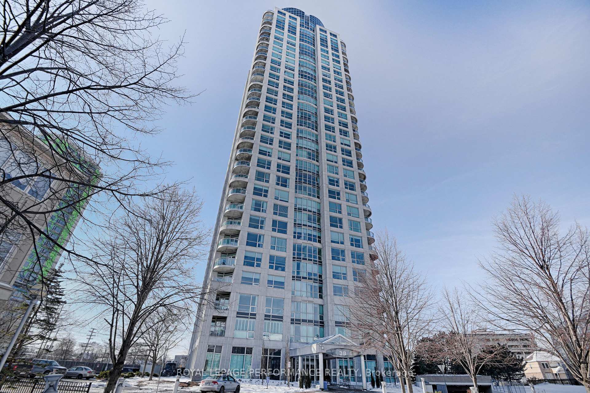 Front of Unit 1002, 38 Metropole