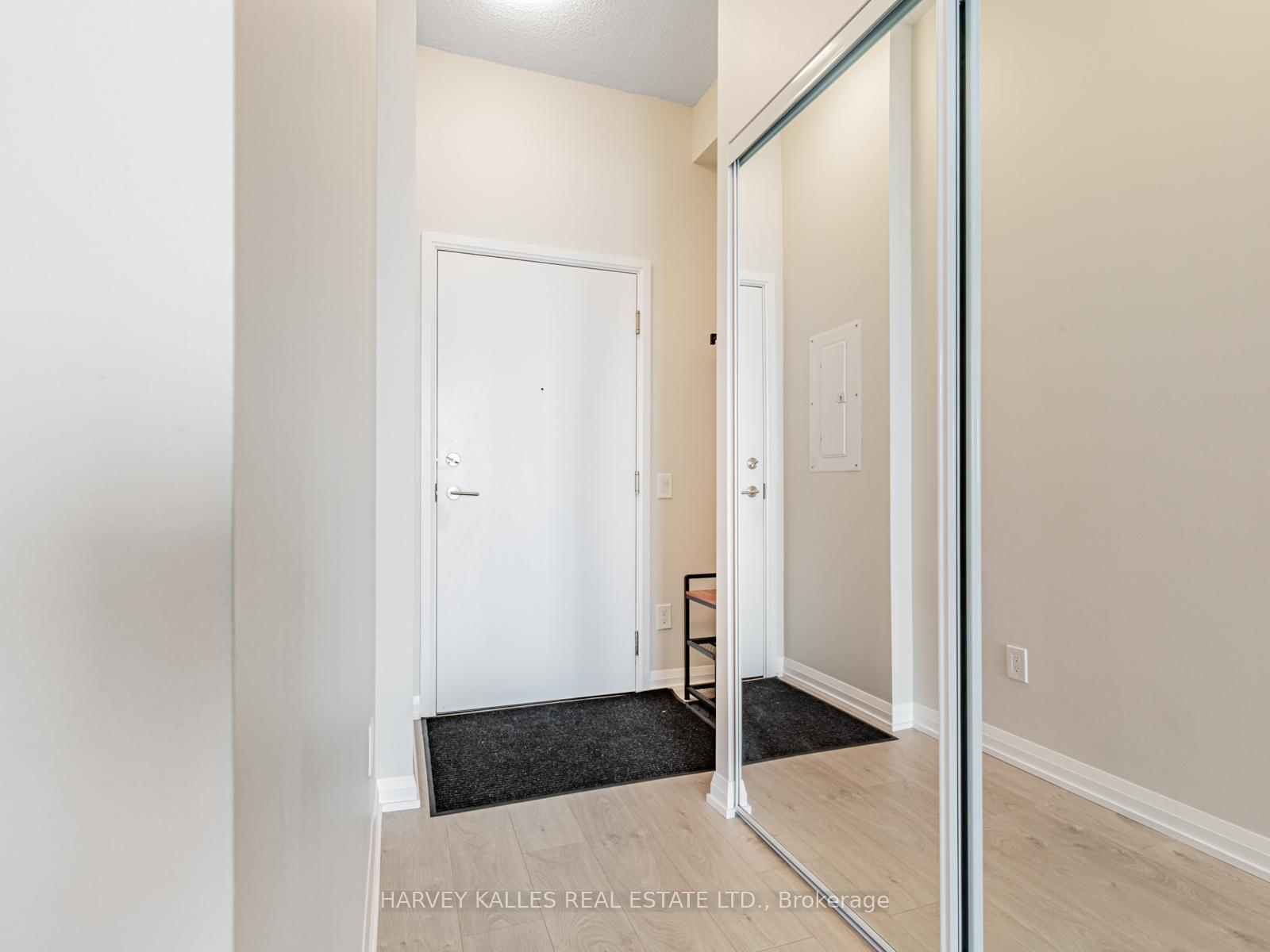 Photo 5 of Unit 1018, 7895 Jane Street, Vaughan, Concord — HOMEH