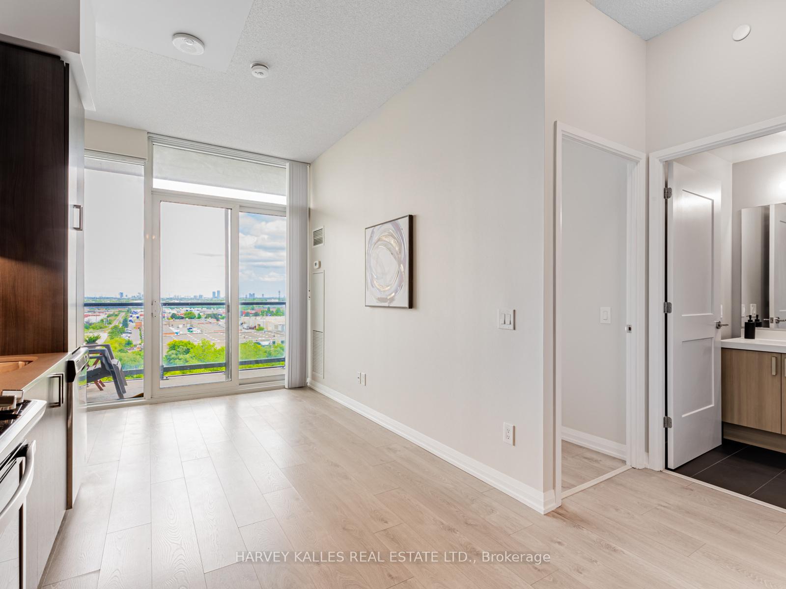 Photo 8 of Unit 1018, 7895 Jane Street, Vaughan, Concord — HOMEH