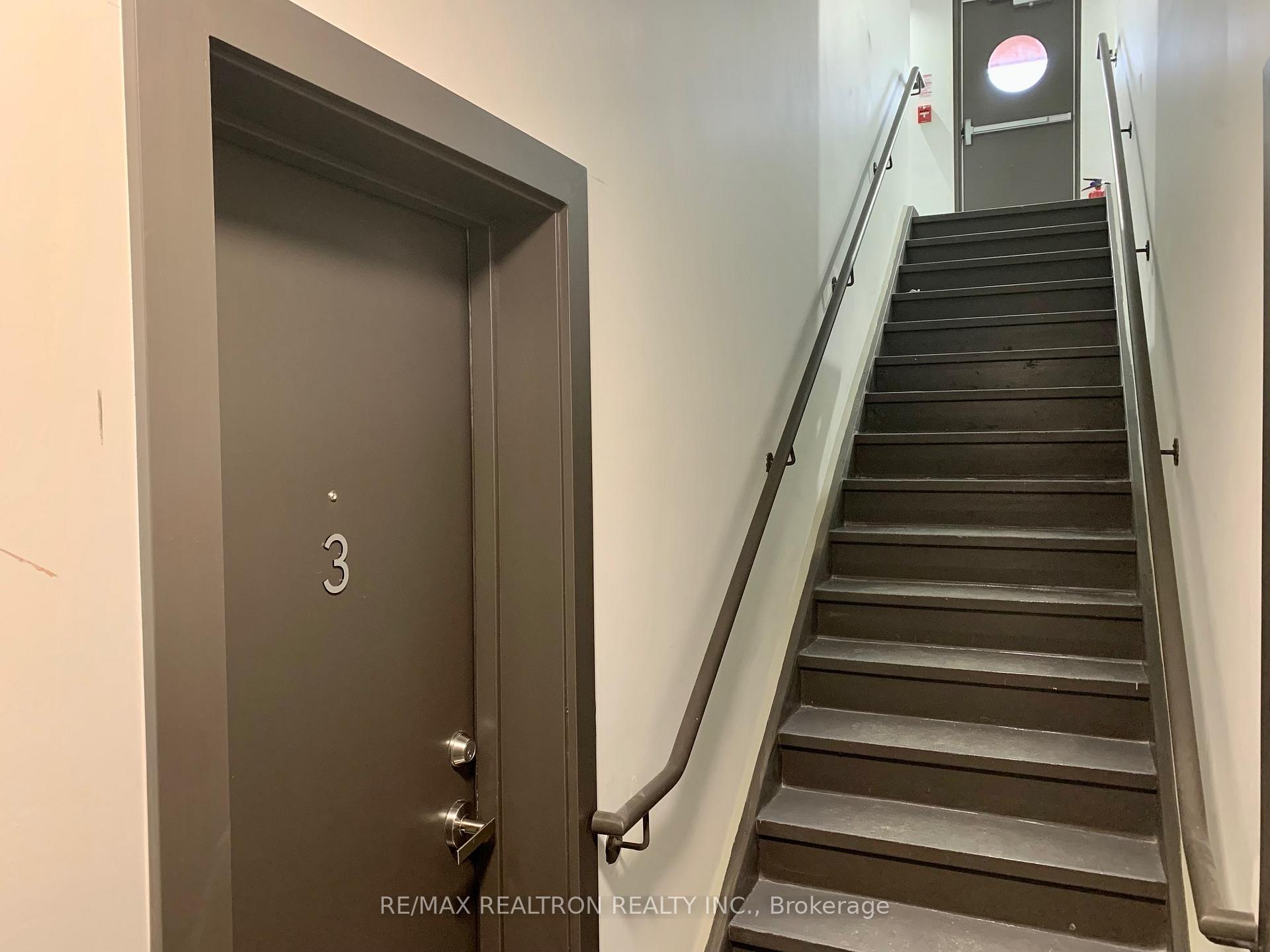 Photo 3 of Unit 3, 14 Marquette Avenue, Toronto, Englemount-Lawrence — HOMEH