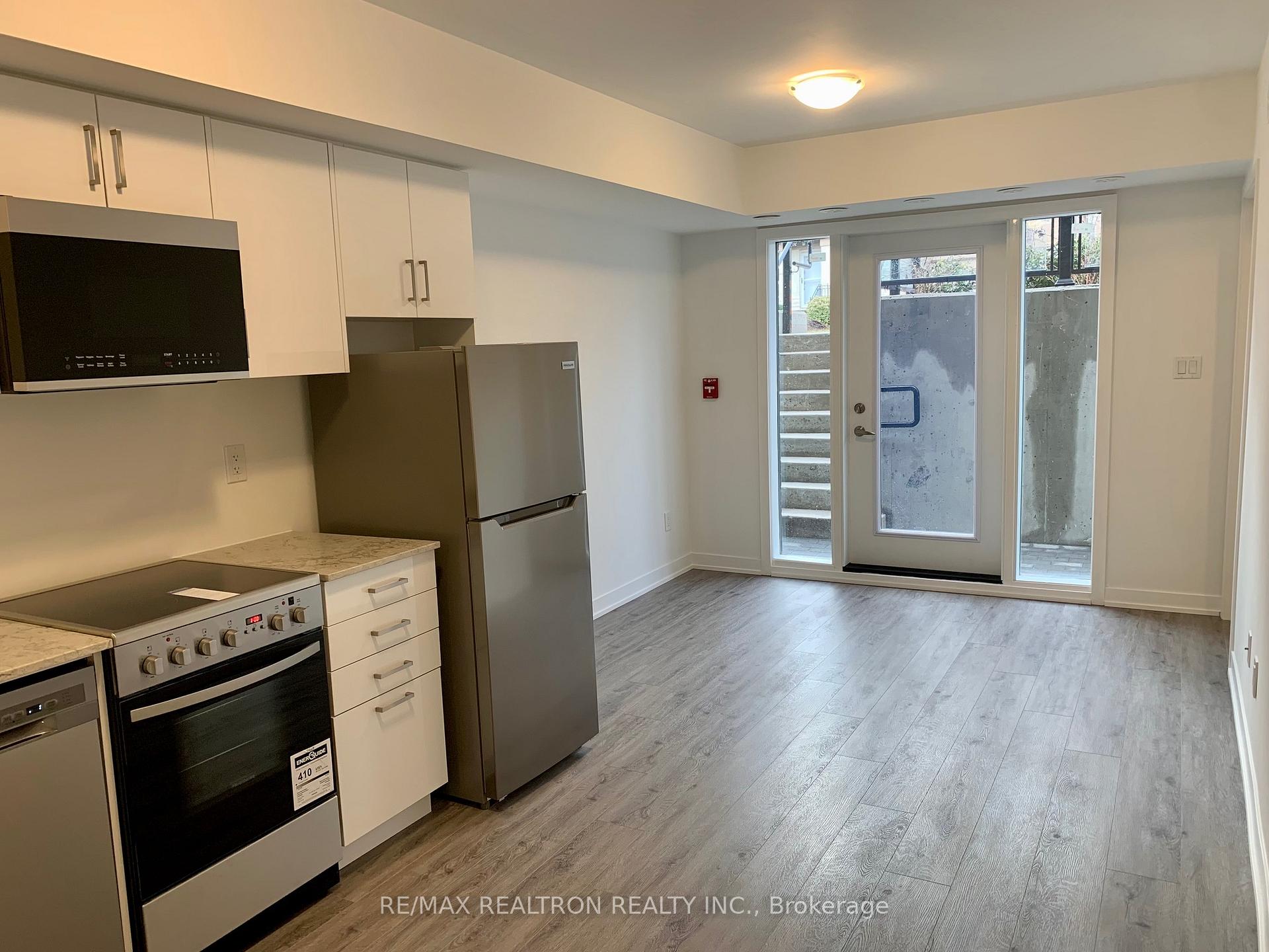 Photo 5 of Unit 3, 14 Marquette Avenue, Toronto, Englemount-Lawrence — HOMEH