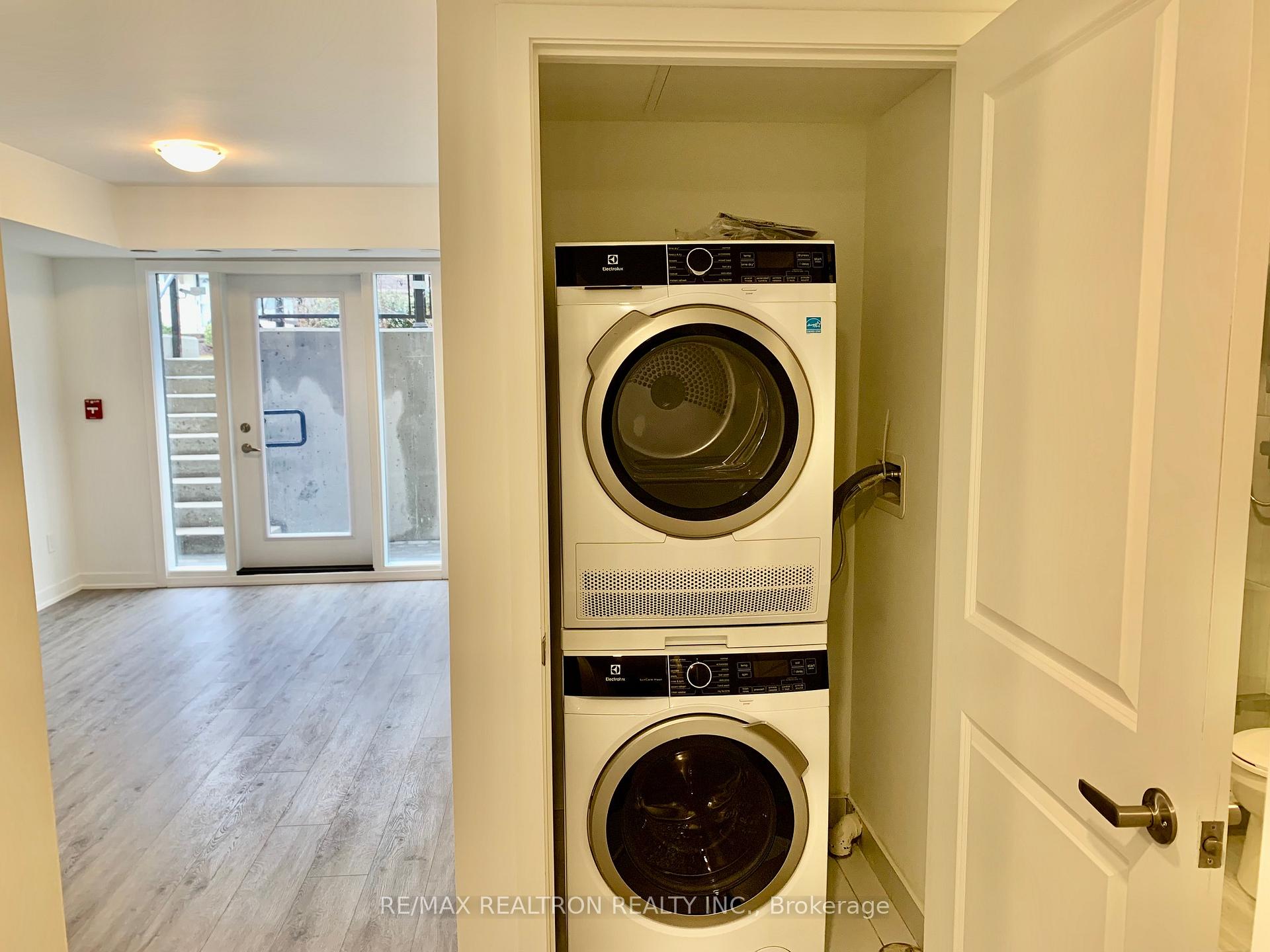 Photo 8 of Unit 3, 14 Marquette Avenue, Toronto, Englemount-Lawrence — HOMEH