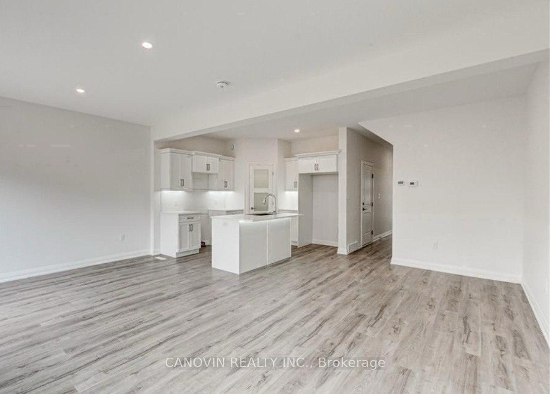 Photo 11 of Unit Unit 4, 1 Miller Drive, Lucan Biddulph, Lucan — HOMEH
