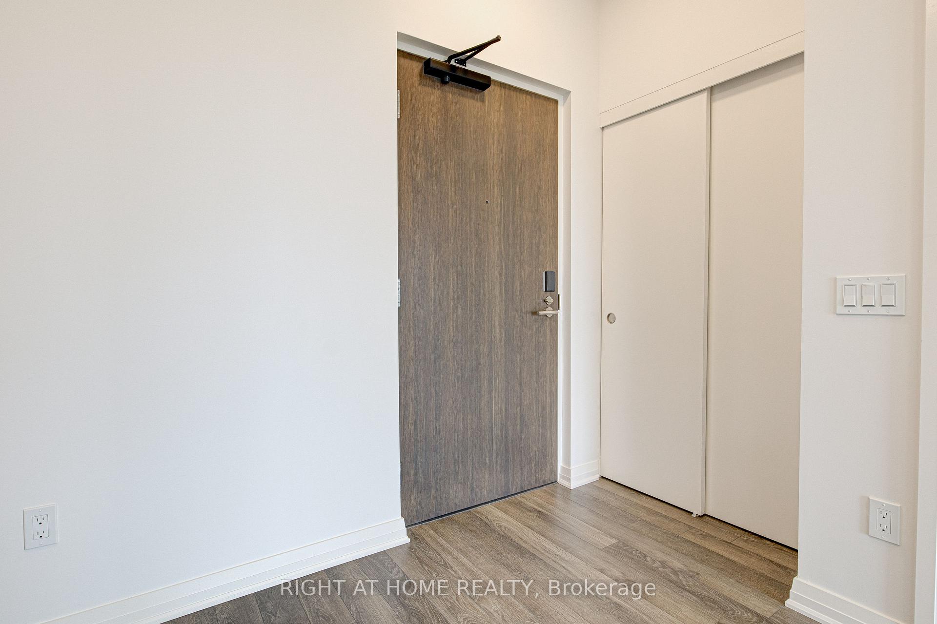 Photo 2 of Unit 616, 101 Golden Eagle Road, Waterloo — HOMEH