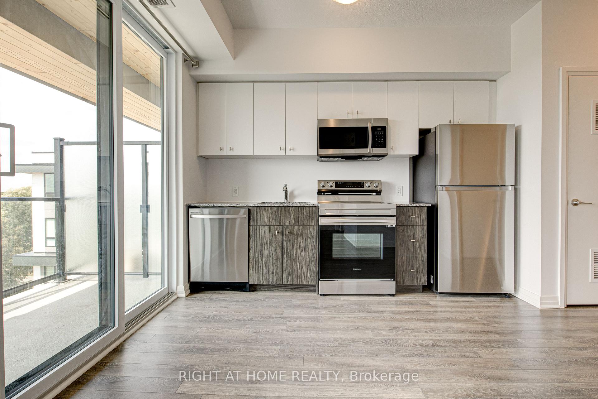 Photo 6 of Unit 616, 101 Golden Eagle Road, Waterloo — HOMEH