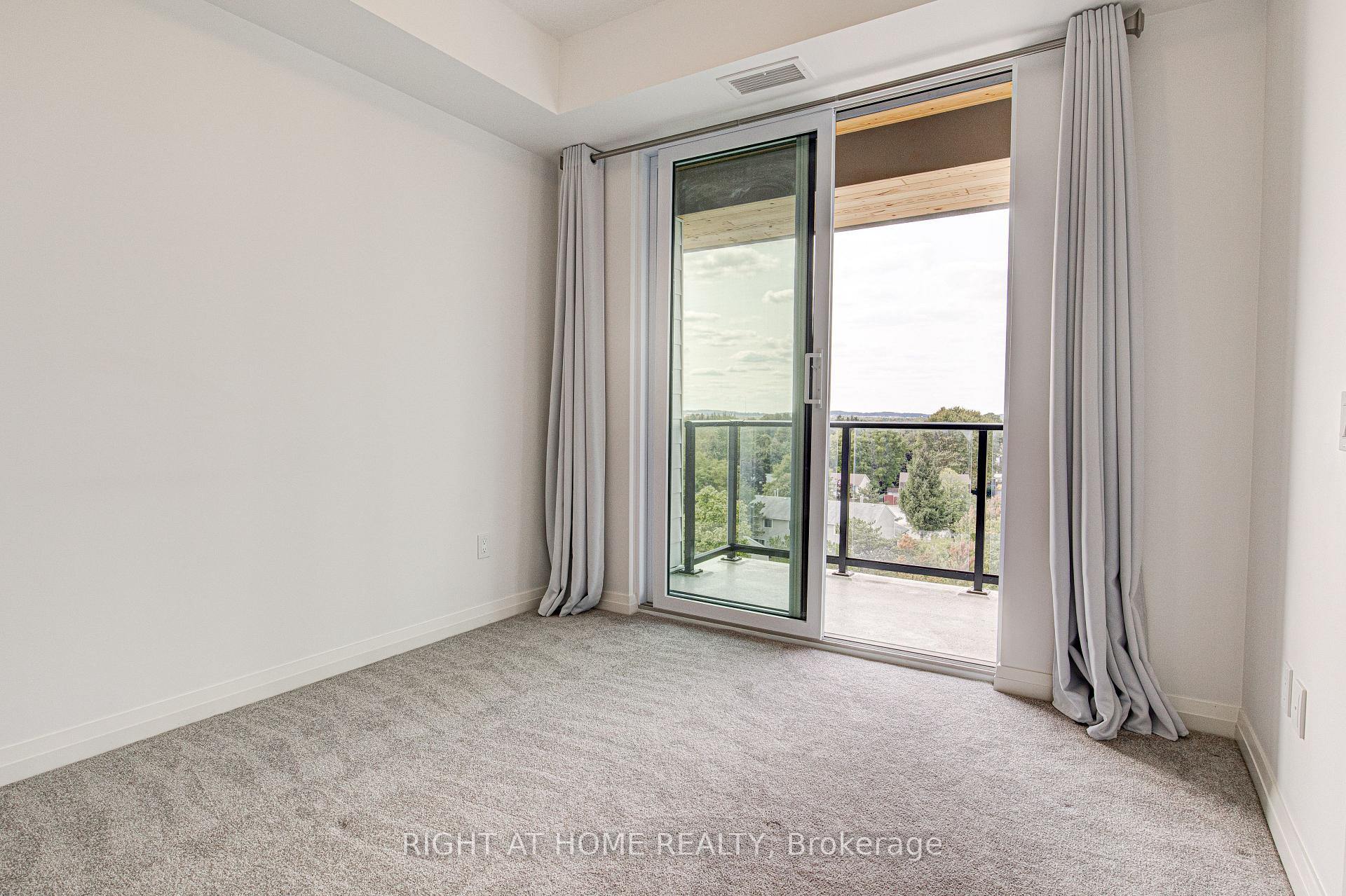Photo 22 of Unit 616, 101 Golden Eagle Road, Waterloo — HOMEH