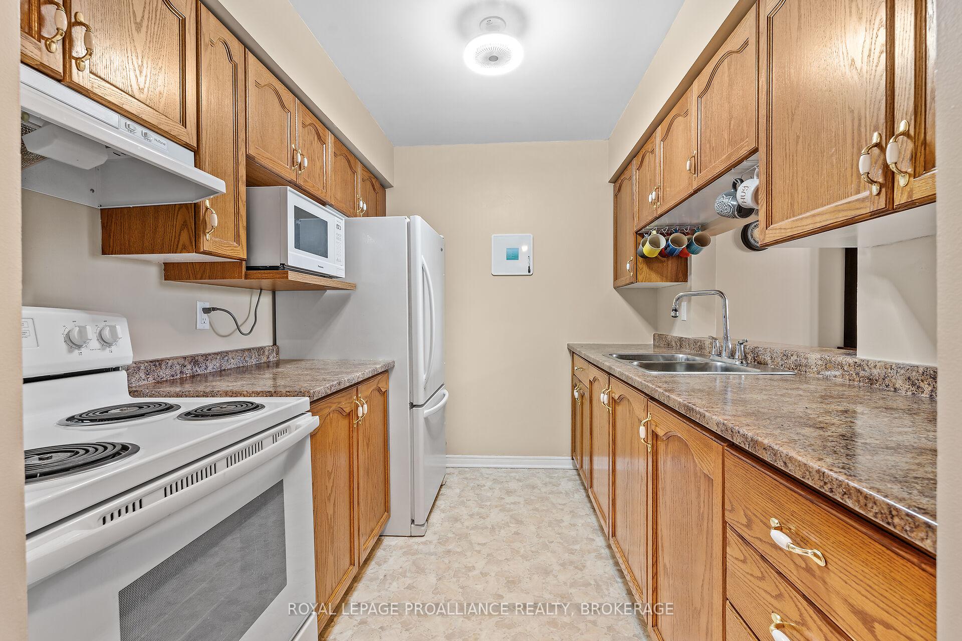 Photo 5 of Unit 409, 675 Davis Drive, Kingston, East Gardiners Rd — HOMEH