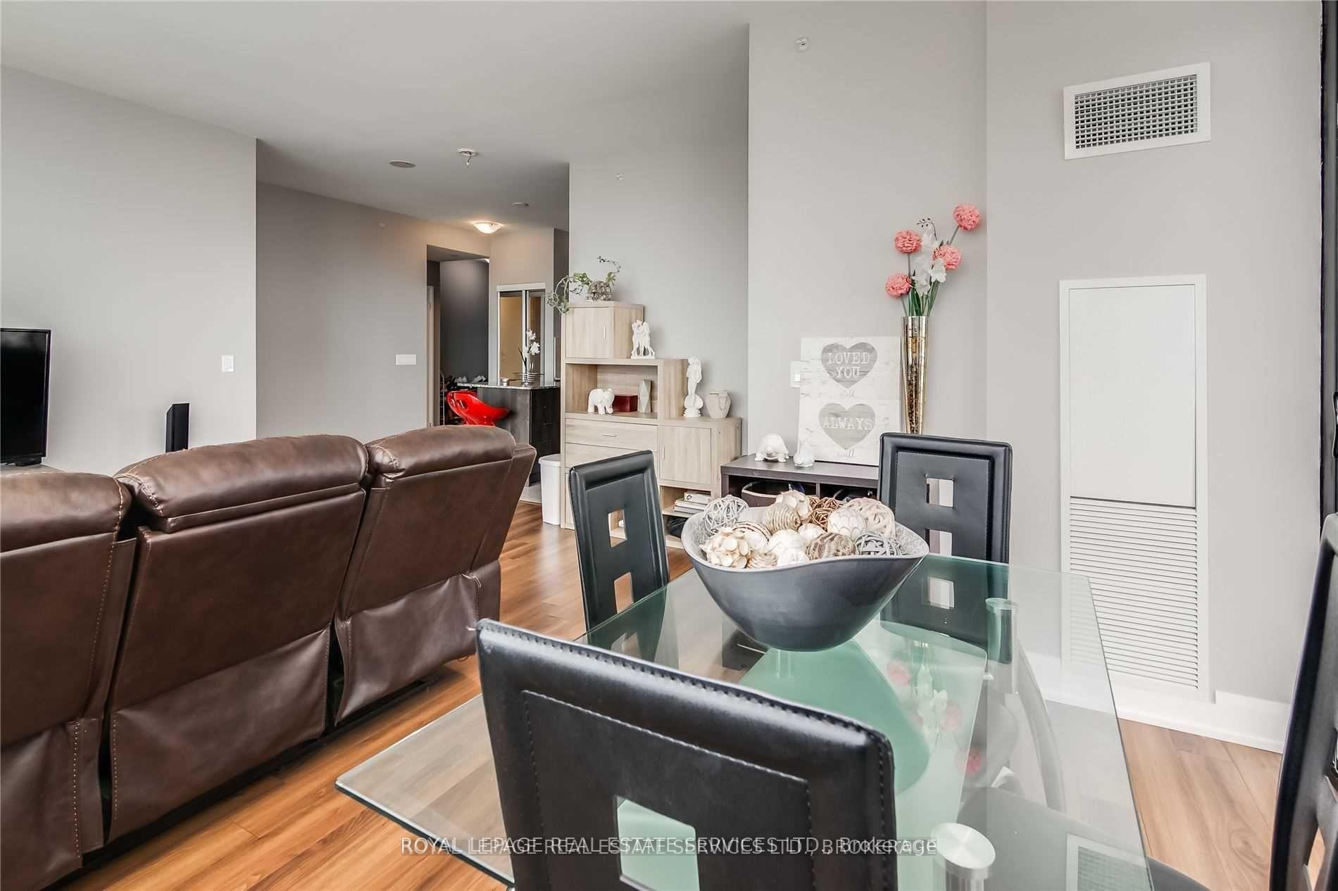 Photo 13 of Unit 2108, 2910 Highway 7, Vaughan, Concord — HOMEH
