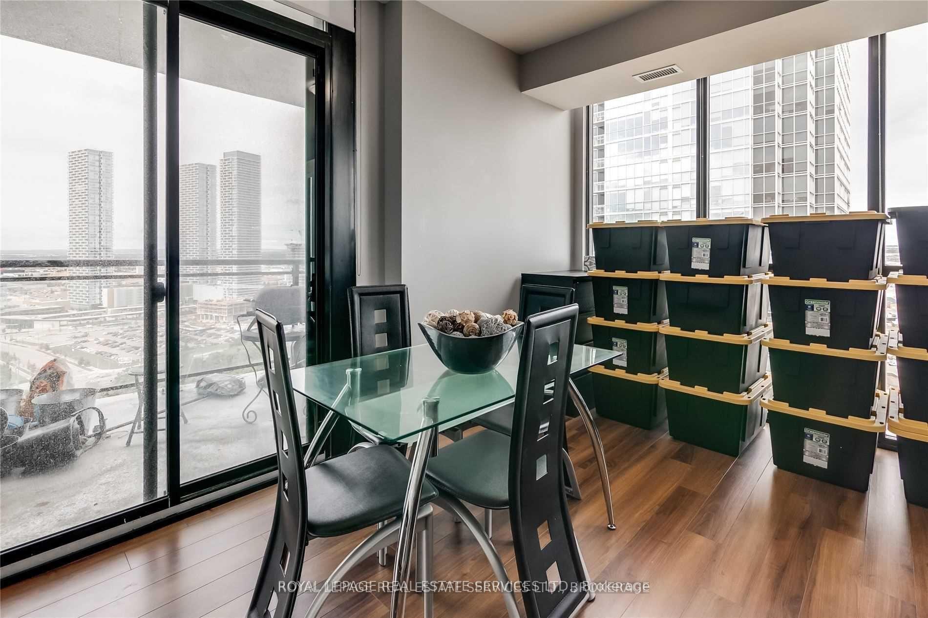 Photo 16 of Unit 2108, 2910 Highway 7, Vaughan, Concord — HOMEH