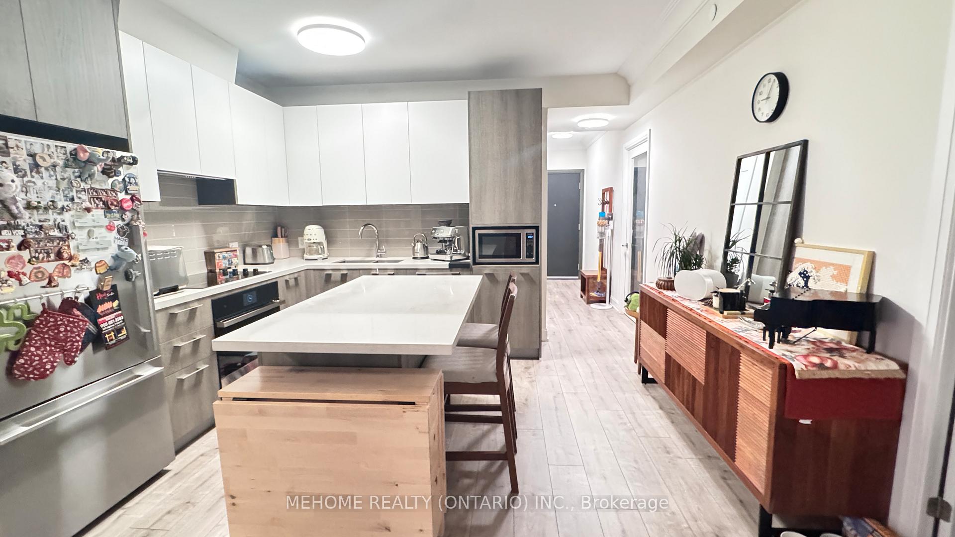 Photo 4 of Unit 606, 18 Water Walk Drive, Markham, Unionville — HOMEH