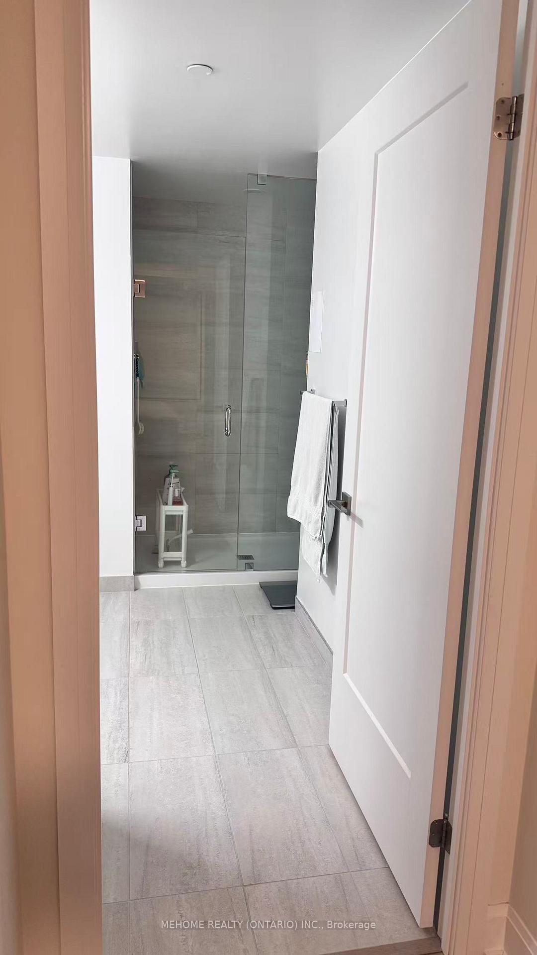 Photo 8 of Unit 606, 18 Water Walk Drive, Markham, Unionville — HOMEH
