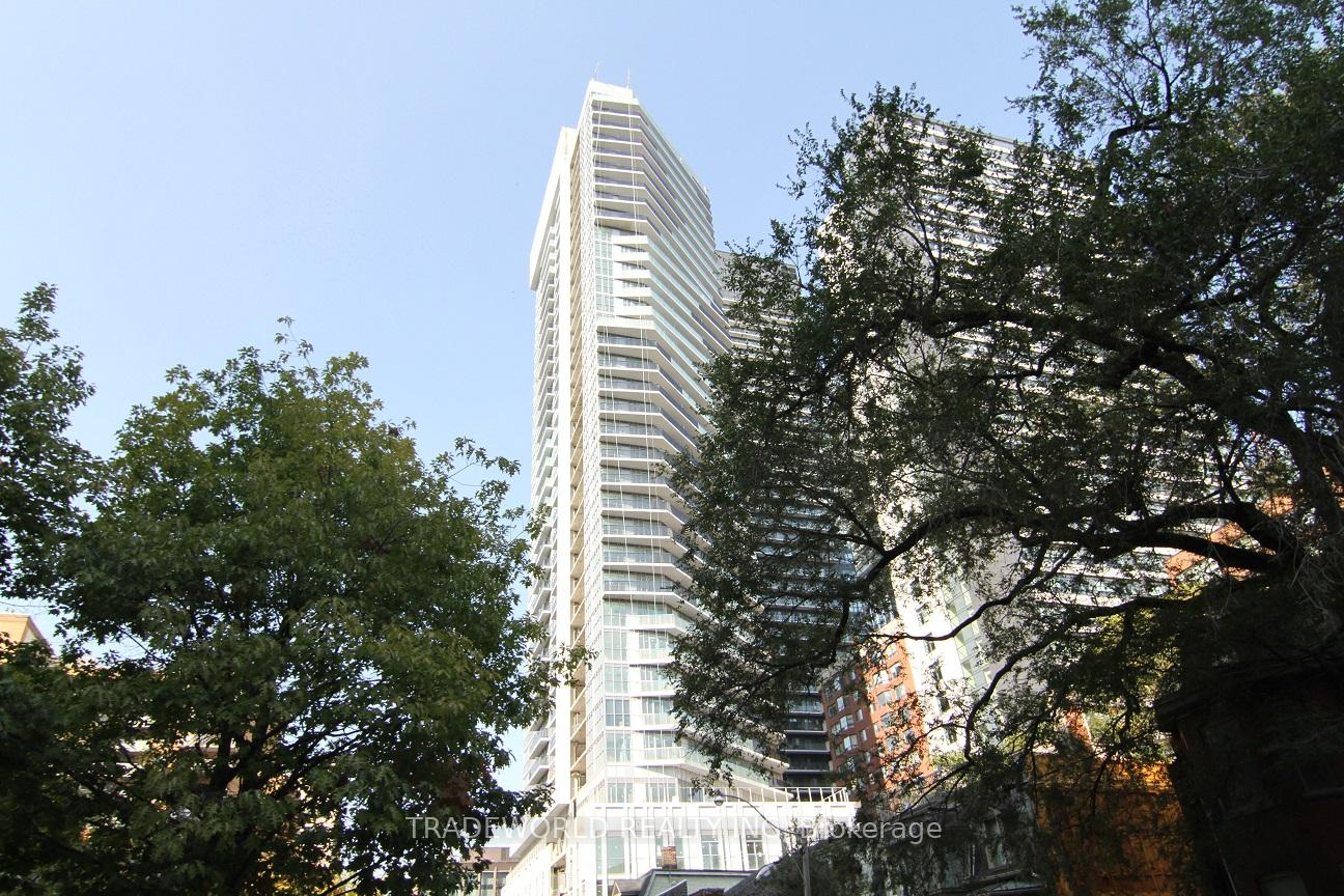 Front of Unit 2006, 77 Mutual Street