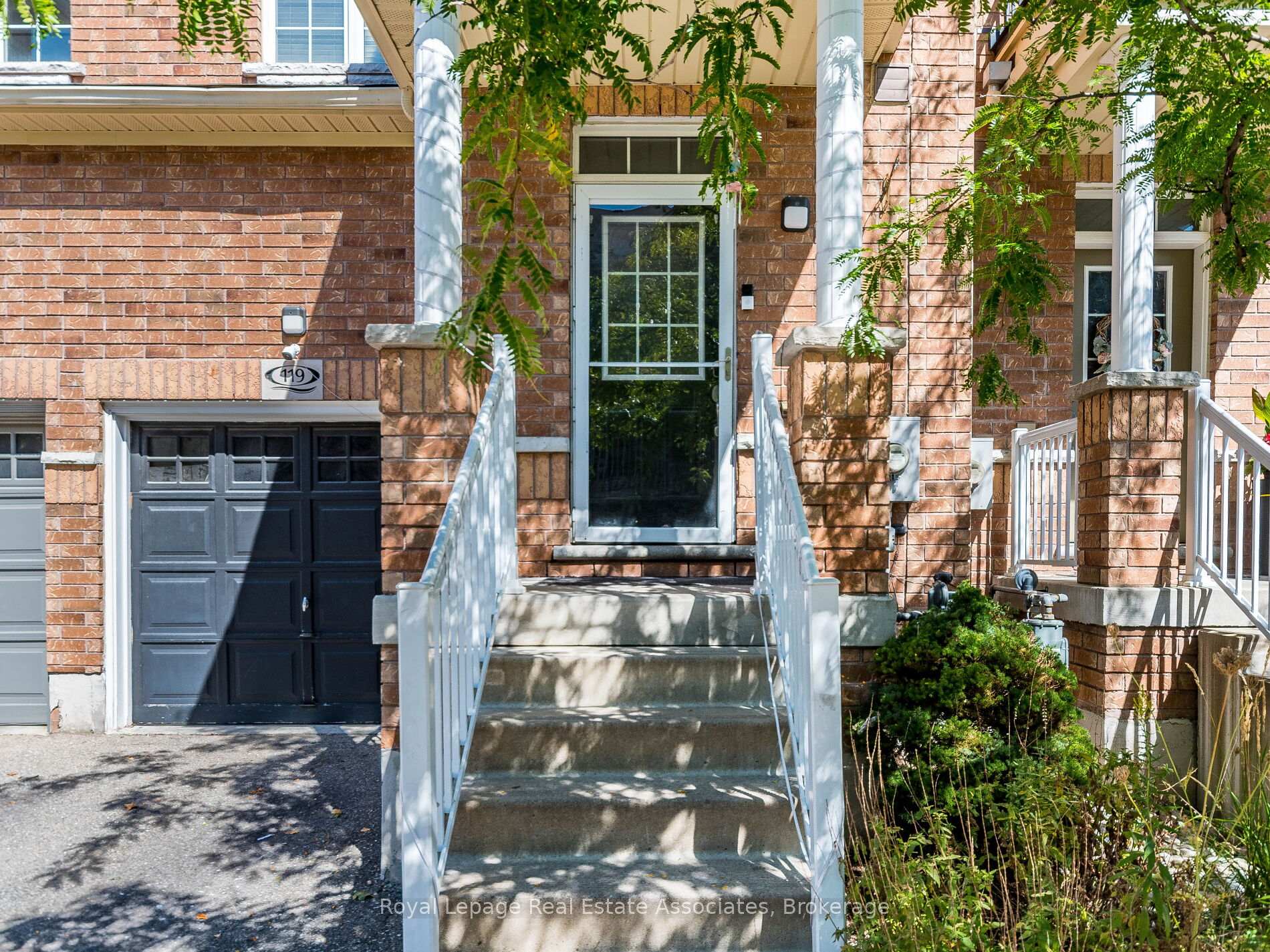 Photo 2 of Unit 119, 110 Highland Road E, Kitchener, Victoria Park — HOMEH