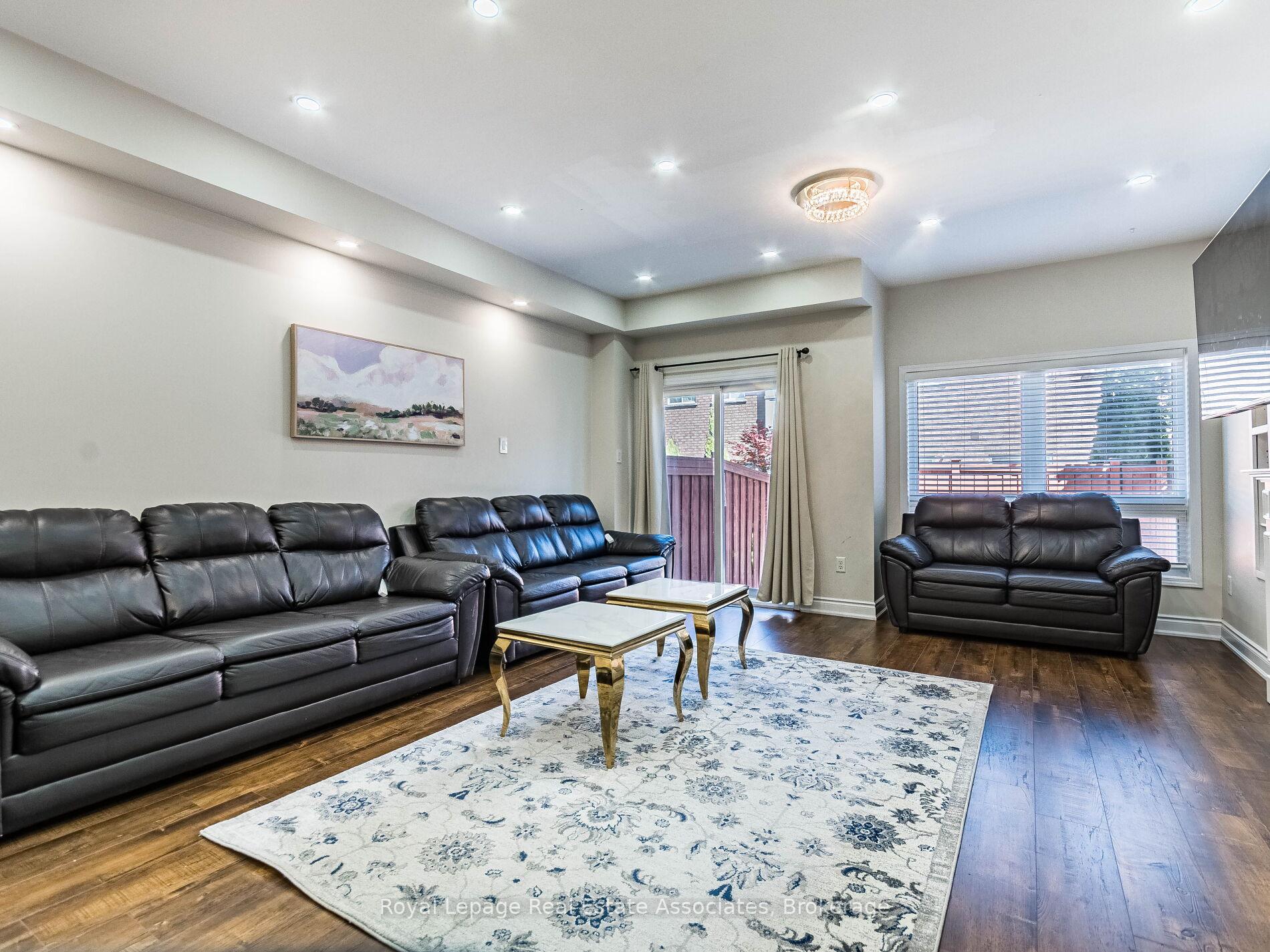 Photo 7 of Unit 119, 110 Highland Road E, Kitchener, Victoria Park — HOMEH