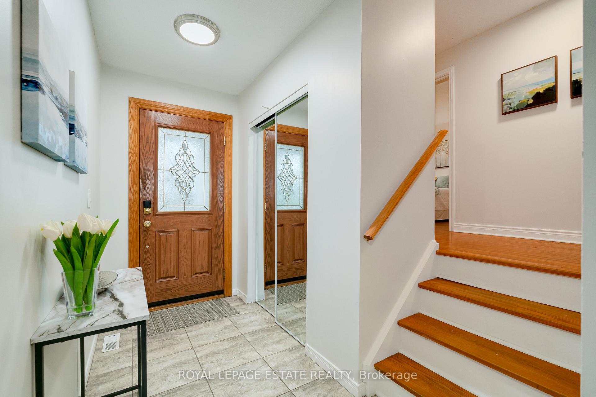 Photo 3 of 33 Burrells Road, Ajax, South East — HOMEH