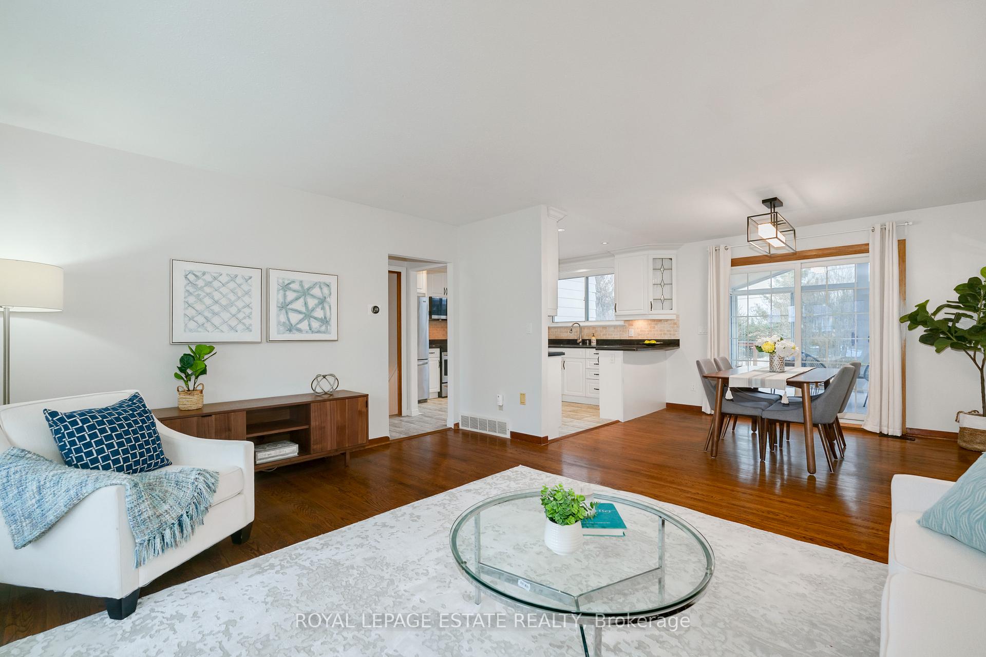 Photo 6 of 33 Burrells Road, Ajax, South East — HOMEH
