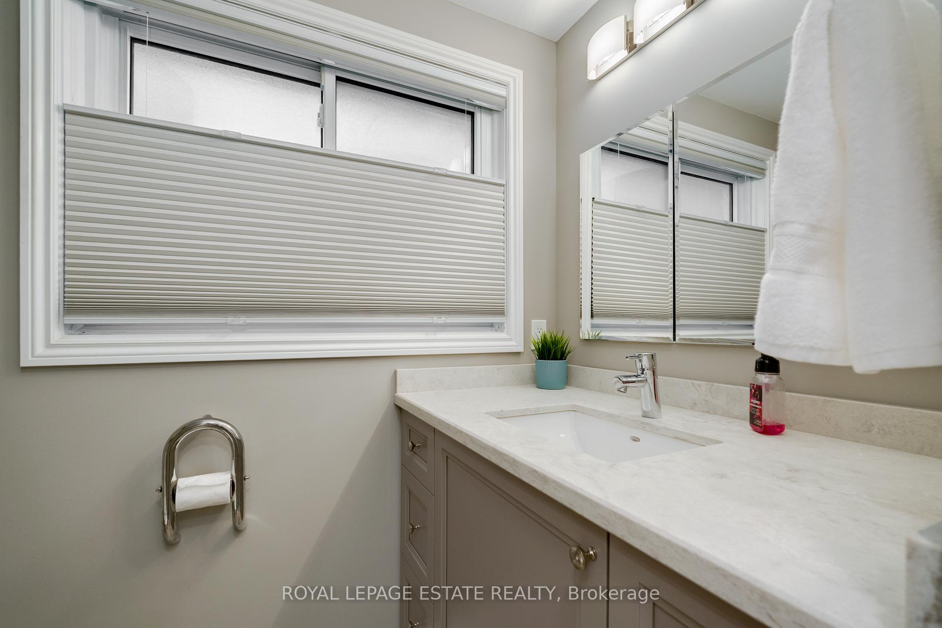 Photo 30 of 33 Burrells Road, Ajax, South East — HOMEH