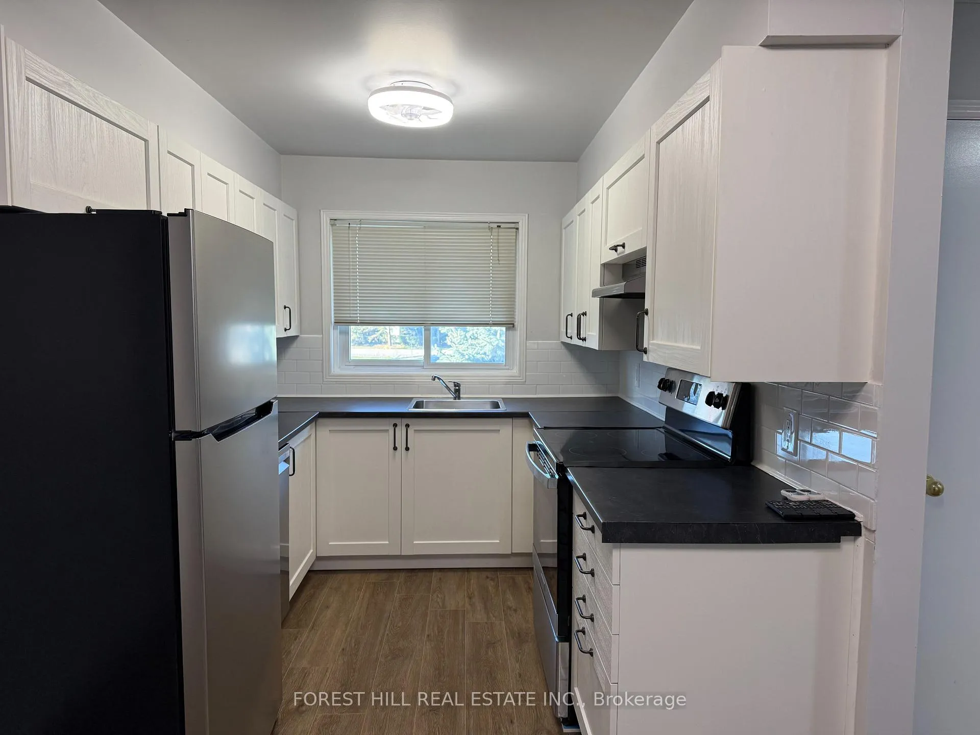 Front of Unit 18, 31 Laguna Parkway