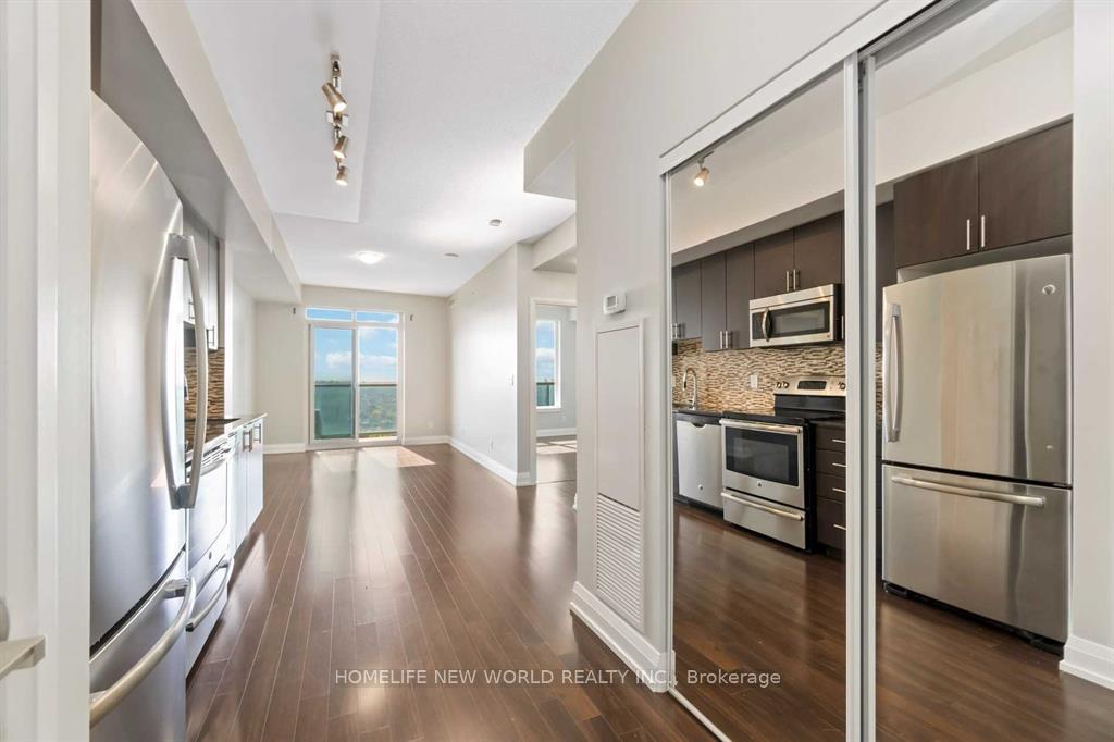 Photo 4 of Unit 2229, 7161 Yonge Street, Markham, Thornhill — HOMEH