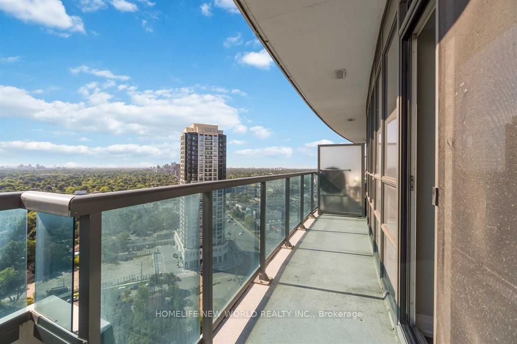 Photo 12 of Unit 2229, 7161 Yonge Street, Markham, Thornhill — HOMEH